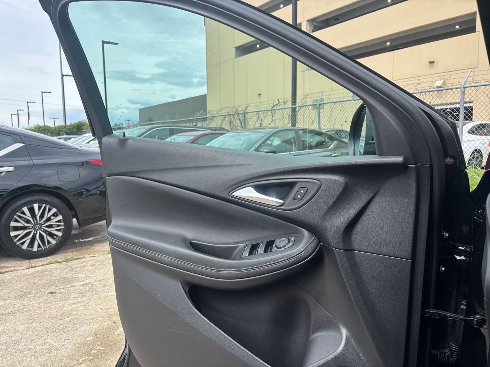 Thumbnail: 2025 Buick Encore GX - 18