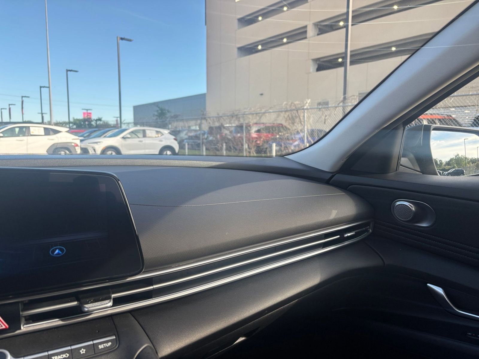 Thumbnail: 2025 Hyundai Elantra - 33