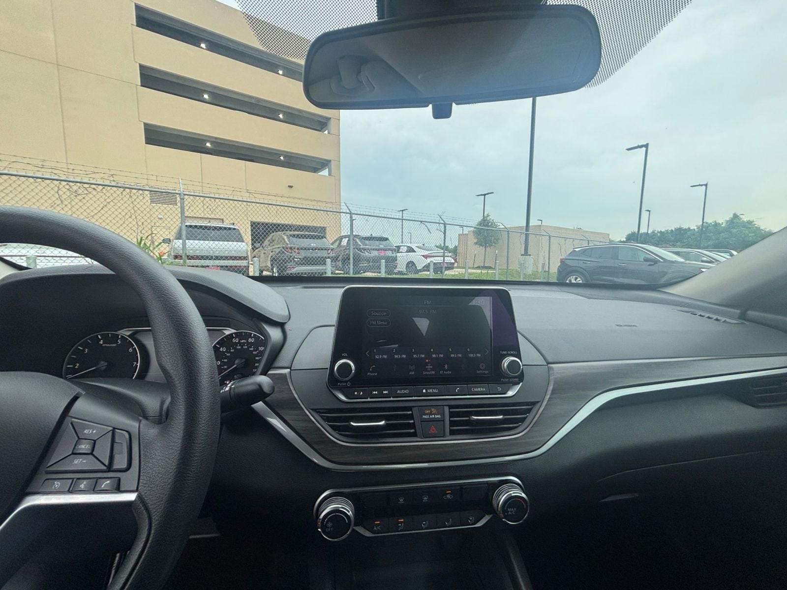 Thumbnail: 2025 Nissan Altima - 32