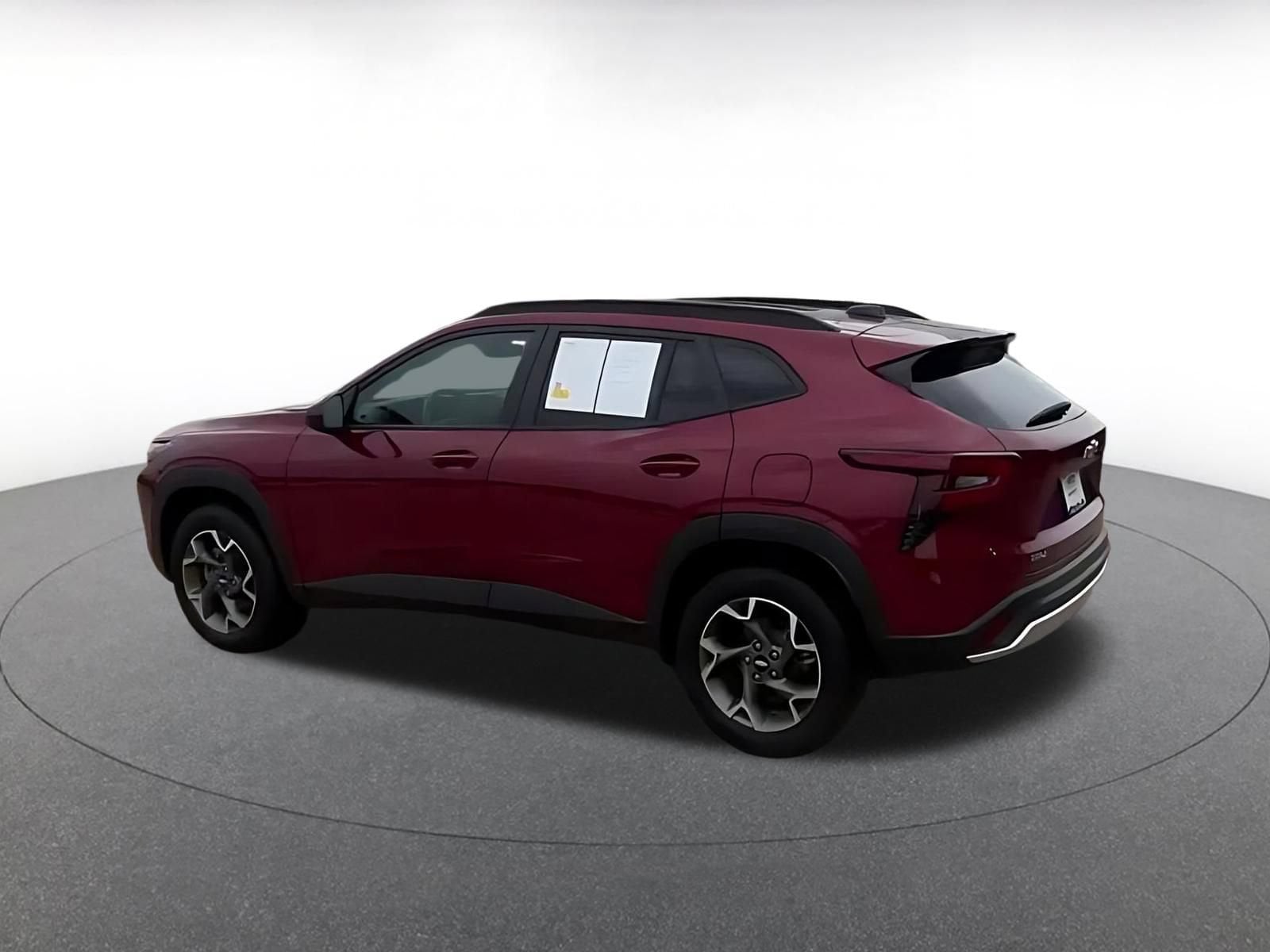 Thumbnail: 2025 Chevrolet Trax - 8