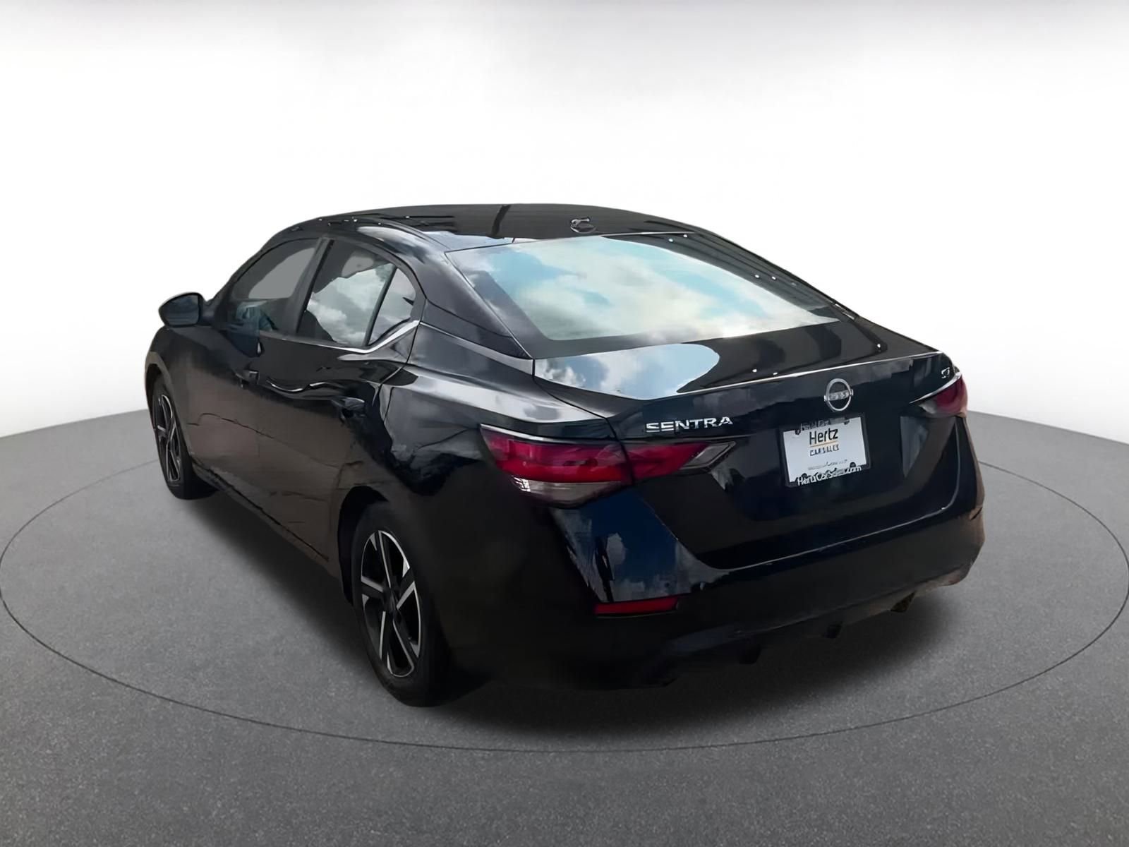 Thumbnail: 2024 Nissan Sentra - 10