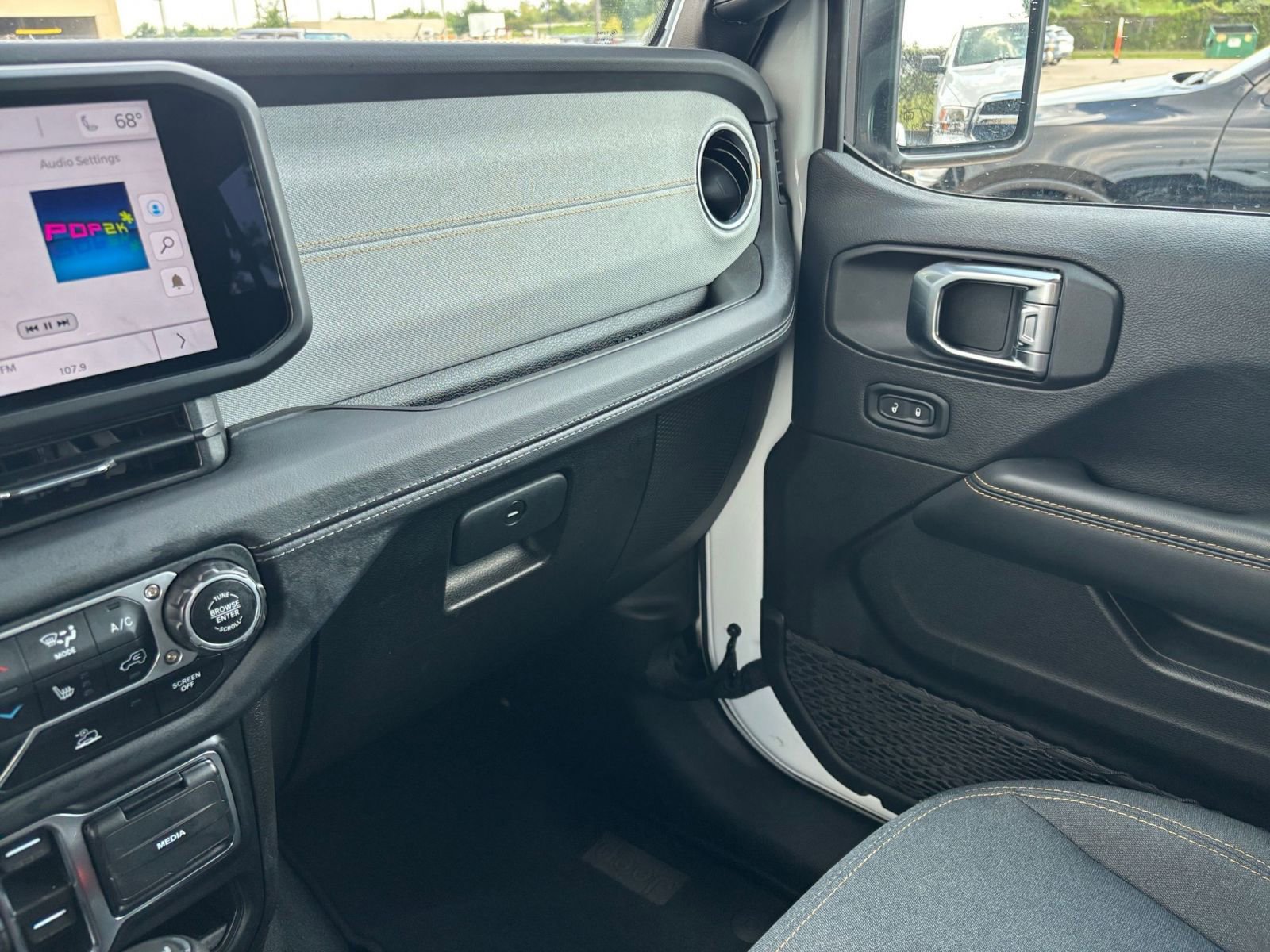 Thumbnail: 2025 Jeep Wrangler - 34