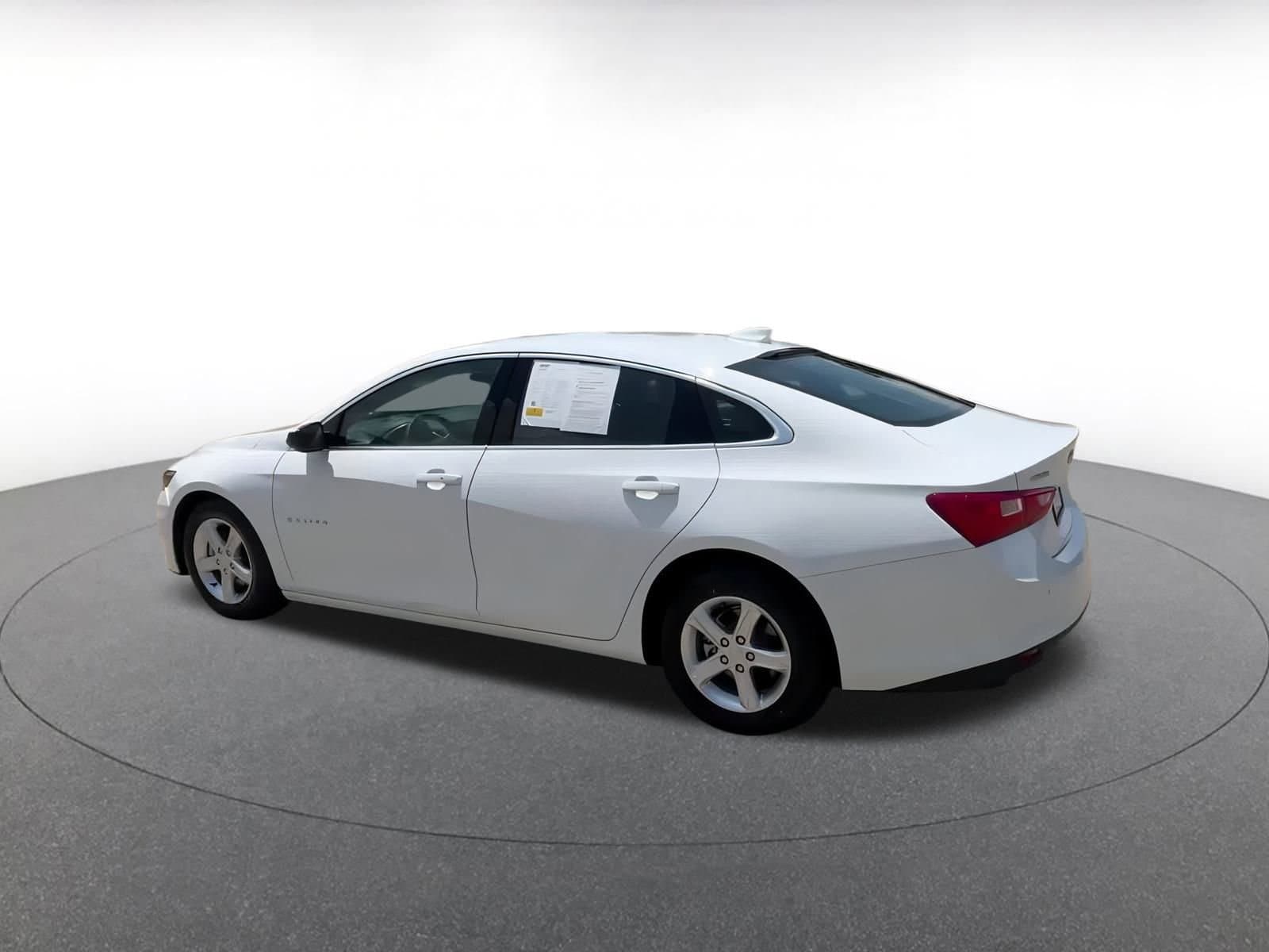 Thumbnail: 2024 Chevrolet Malibu - 9