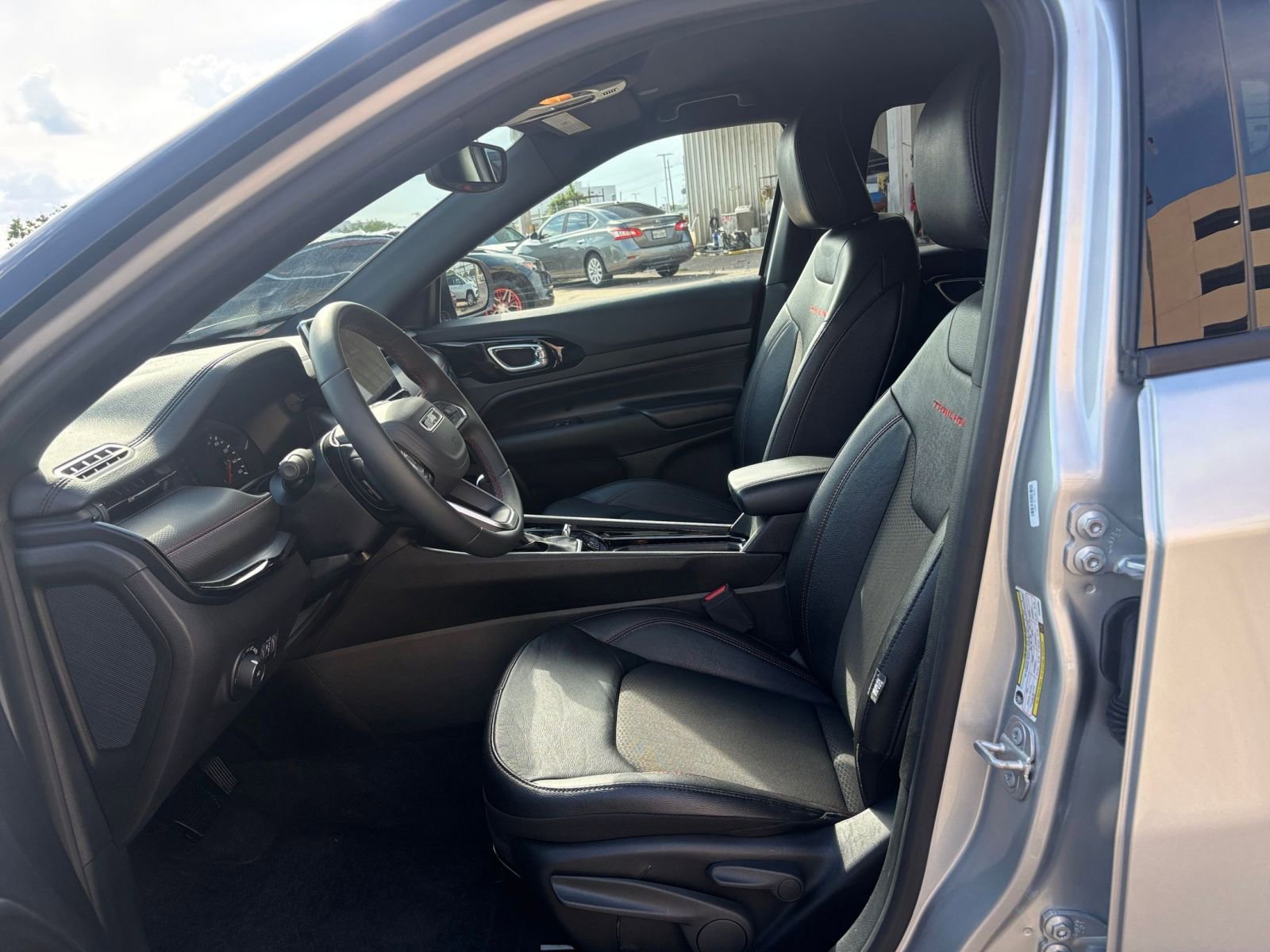 Thumbnail: 2025 Jeep Compass - 25