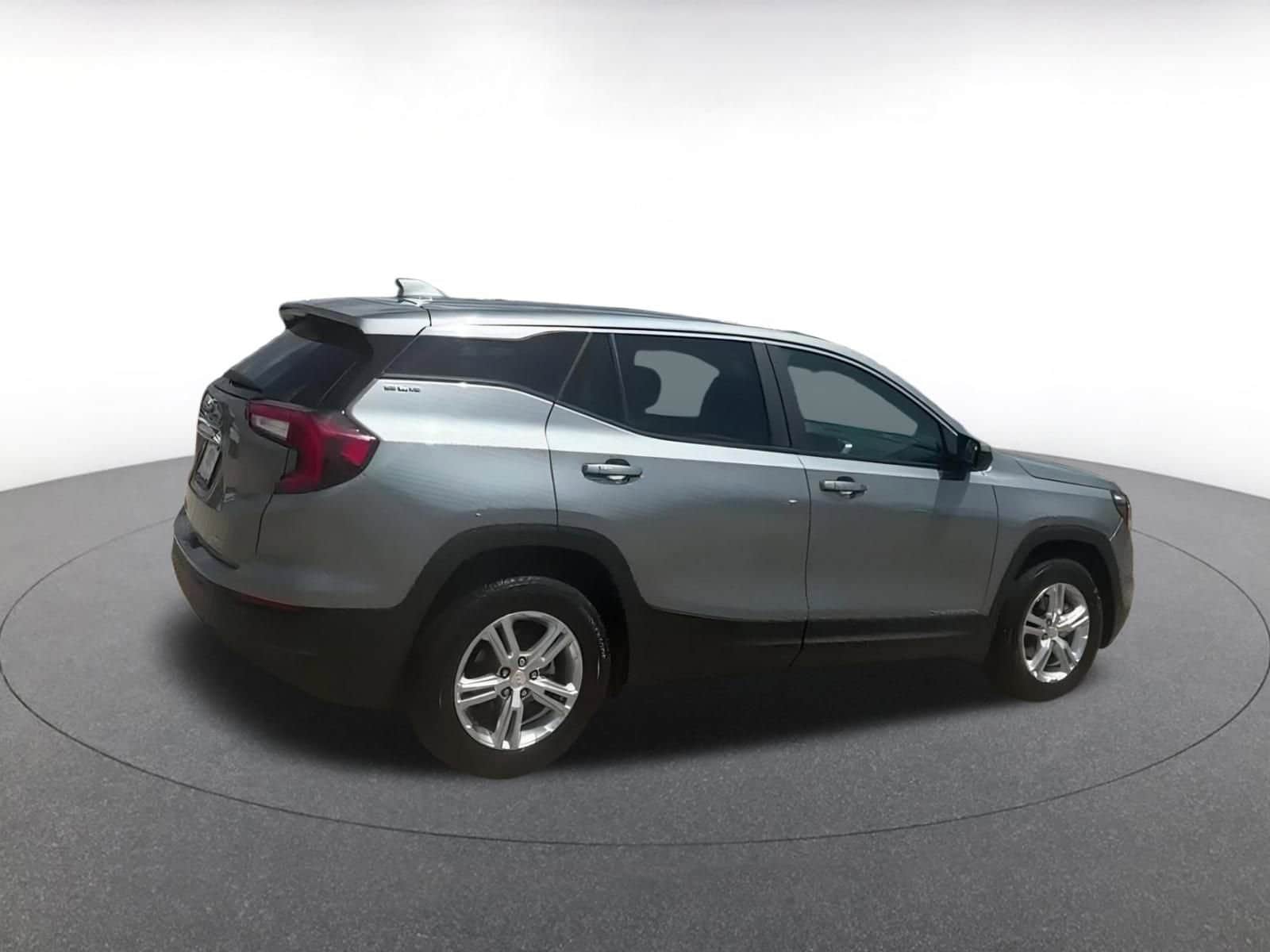 2024 GMC Terrain SLE 11
