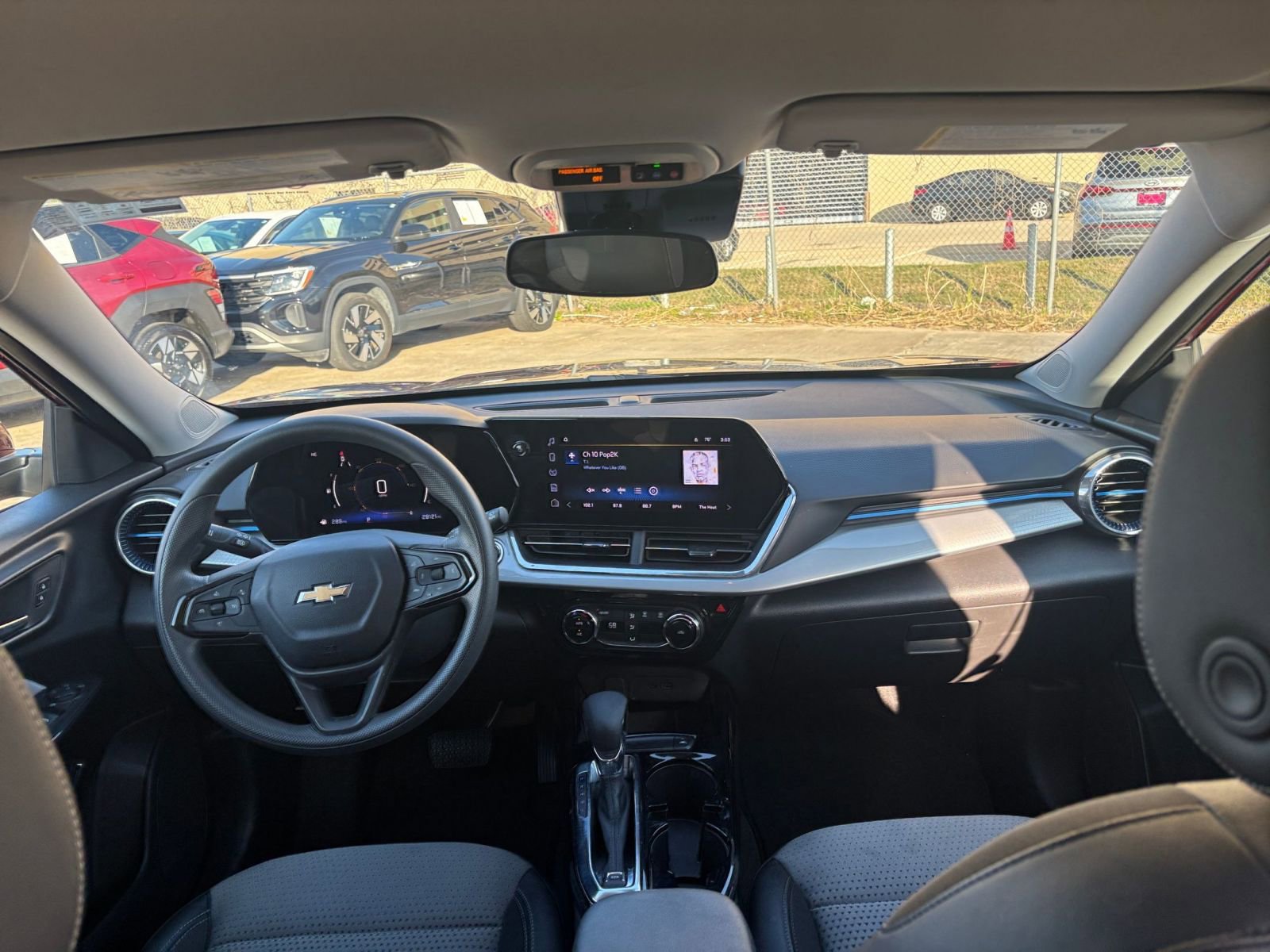 Thumbnail: 2025 Chevrolet Trax - 31