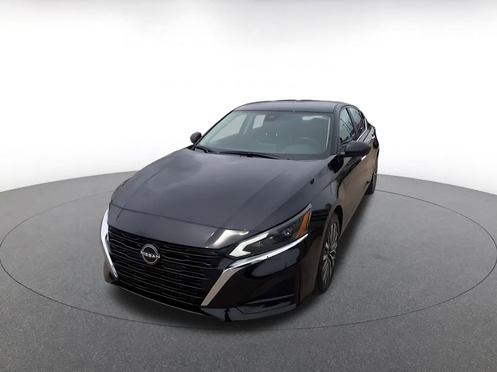 Thumbnail: 2025 Nissan Altima - 7