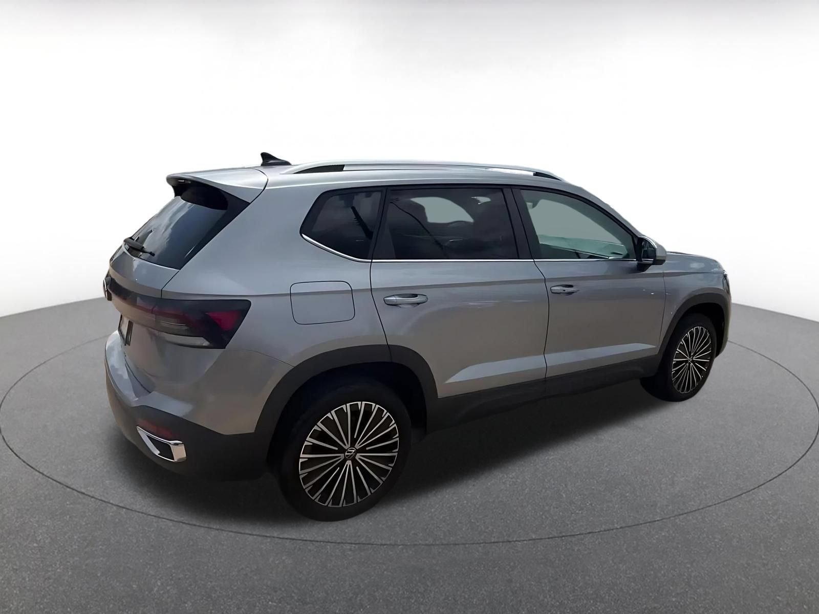 Thumbnail: 2025 Volkswagen Taos - 15