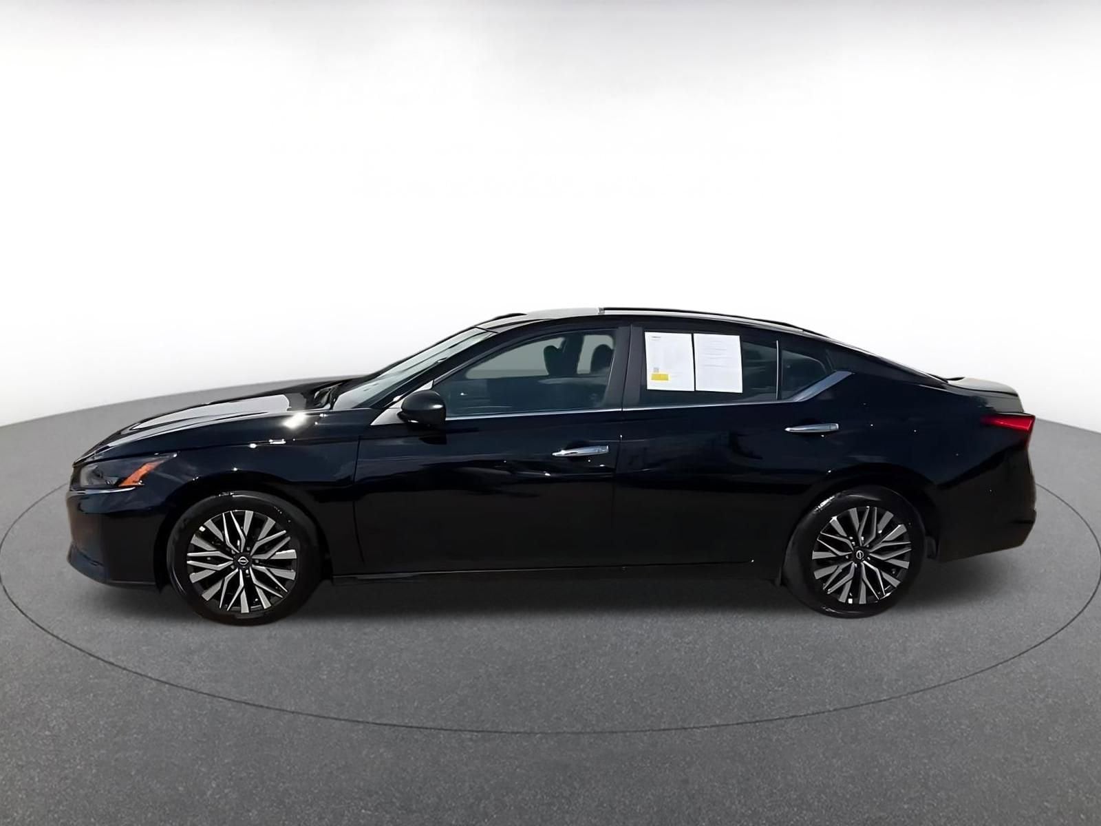 Thumbnail: 2025 Nissan Altima - 8