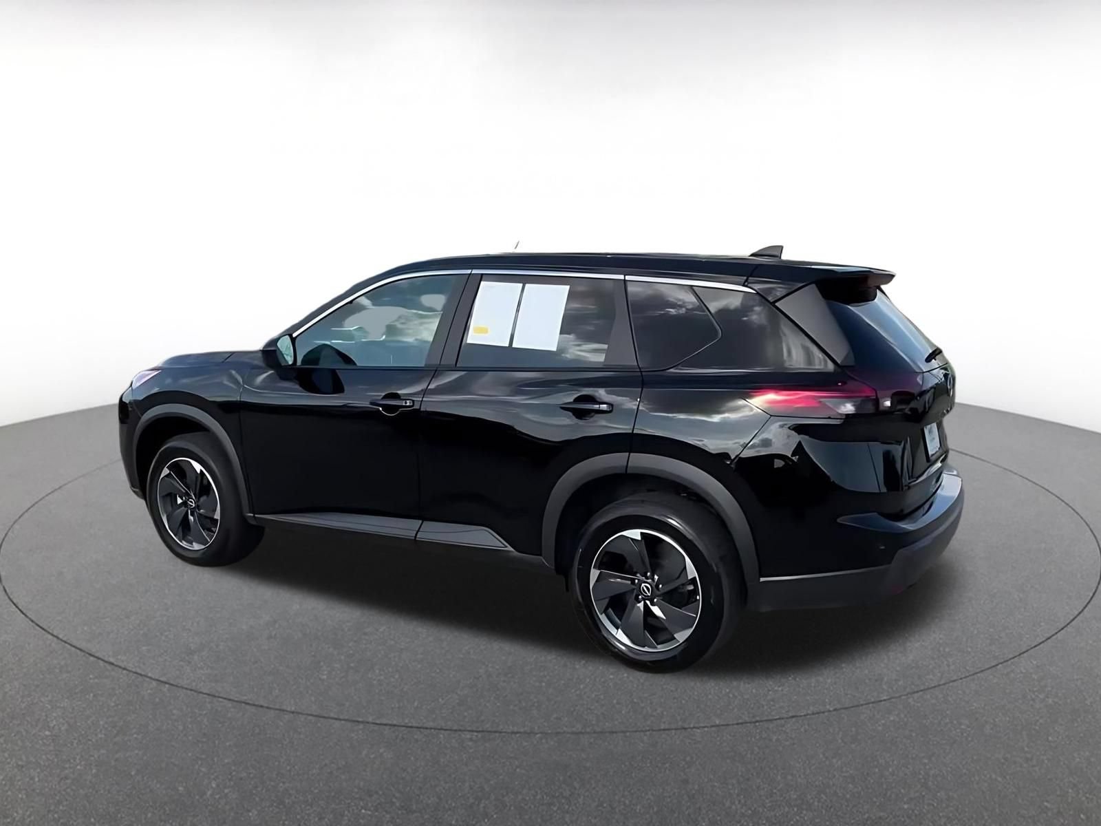 Thumbnail: 2025 Nissan Rogue - 10