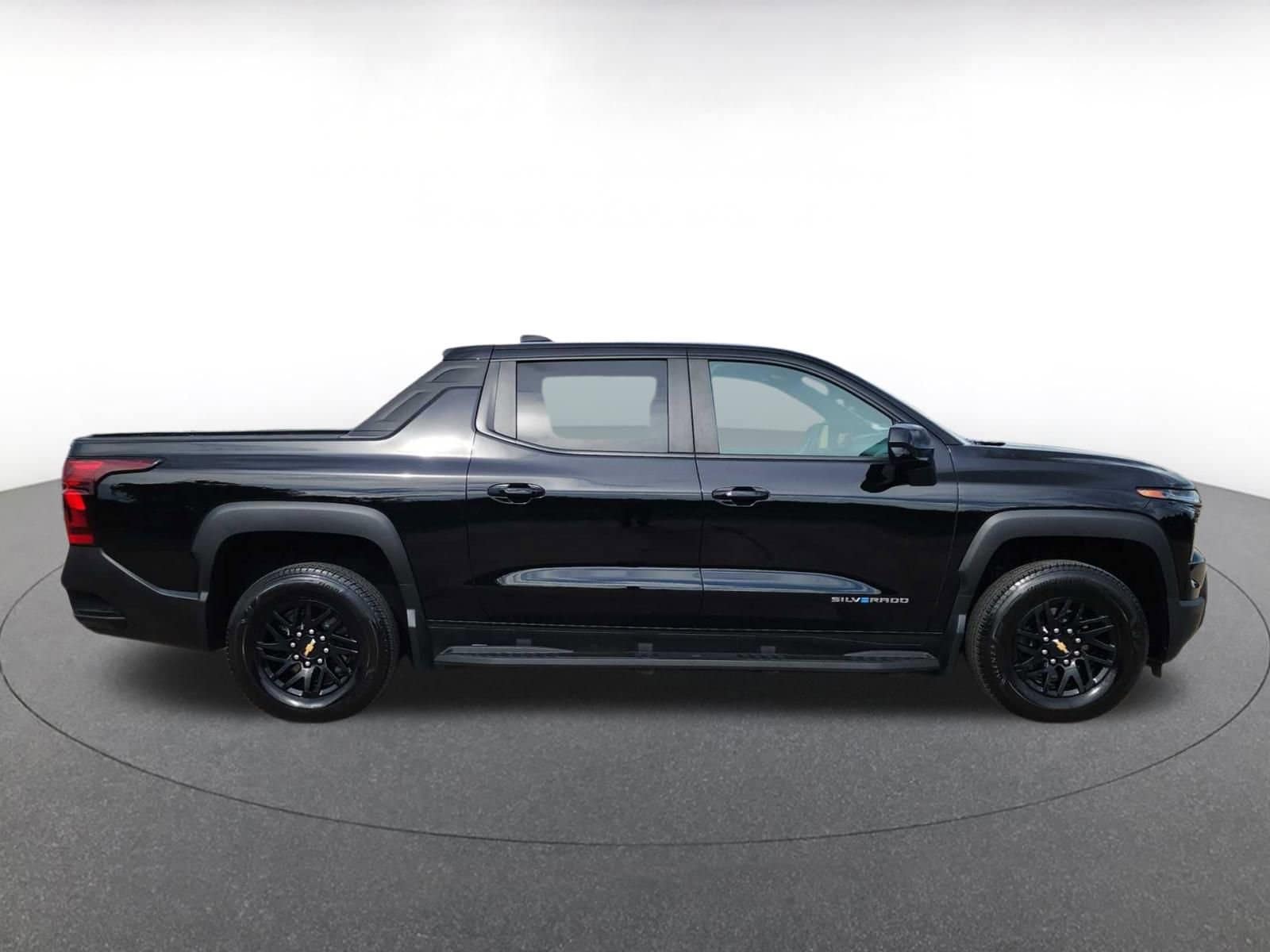 Thumbnail: 2024 Chevrolet Silverado EV - 11