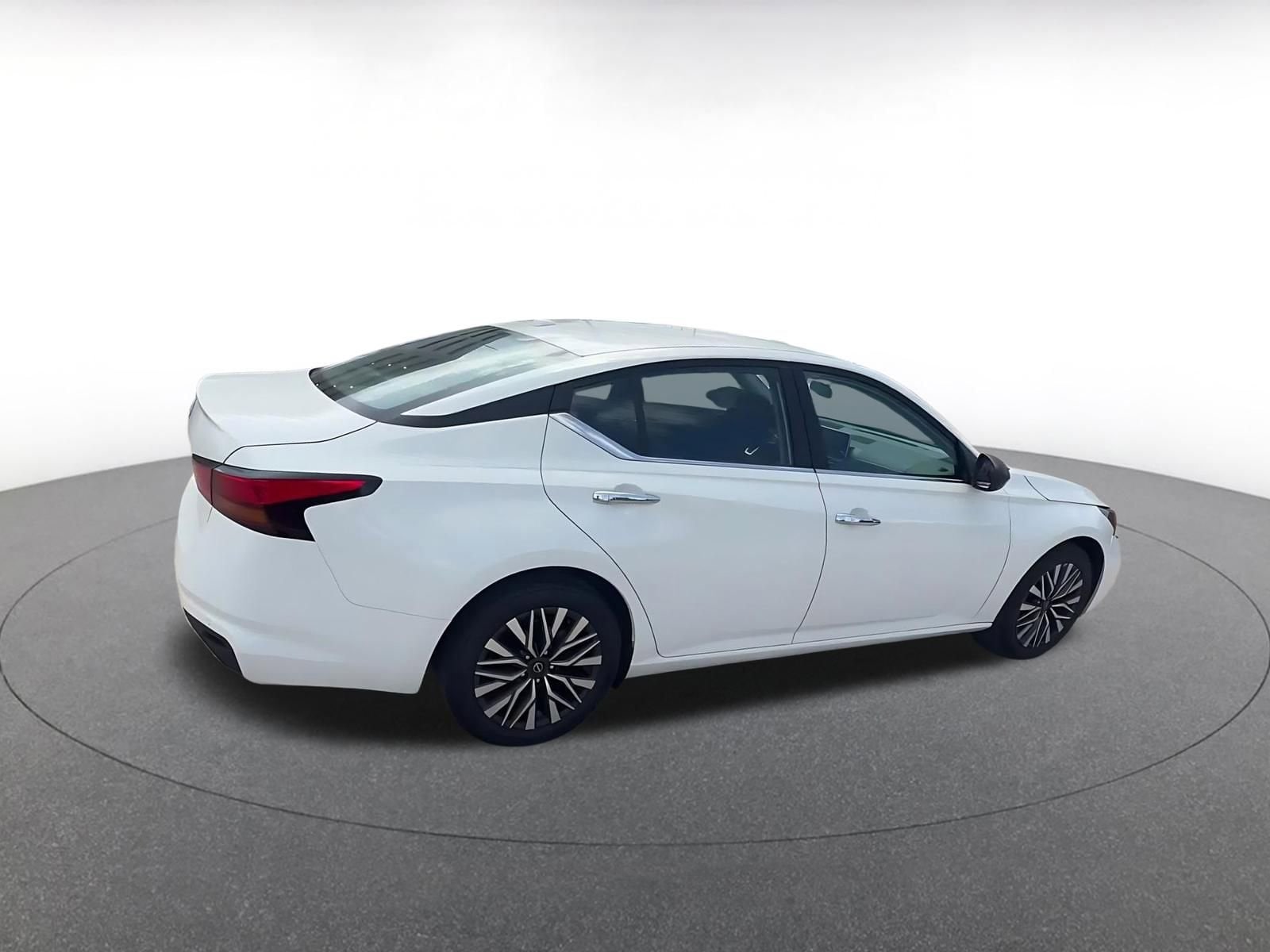 Thumbnail: 2025 Nissan Altima - 15