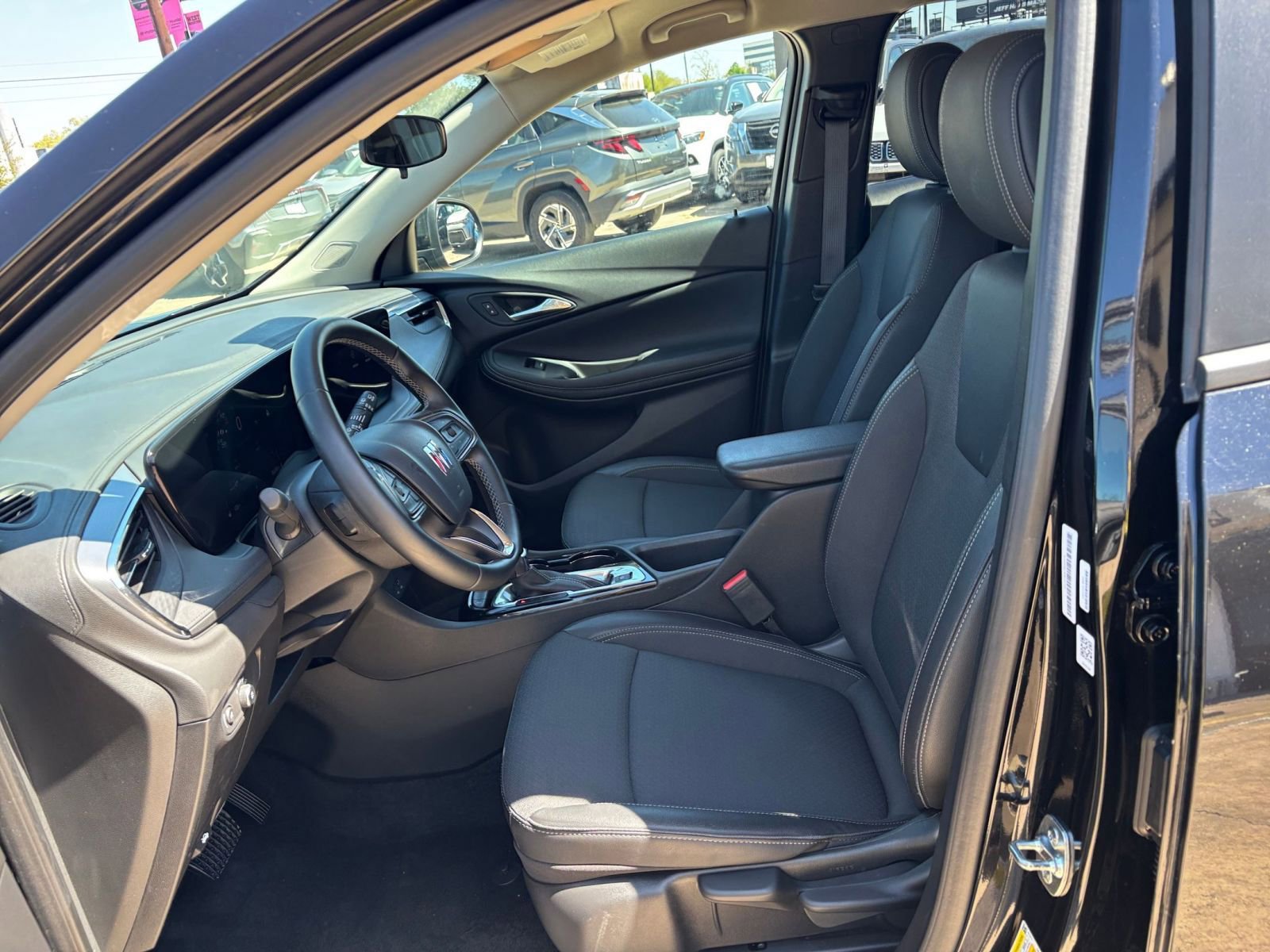 Thumbnail: 2025 Buick Encore GX - 25