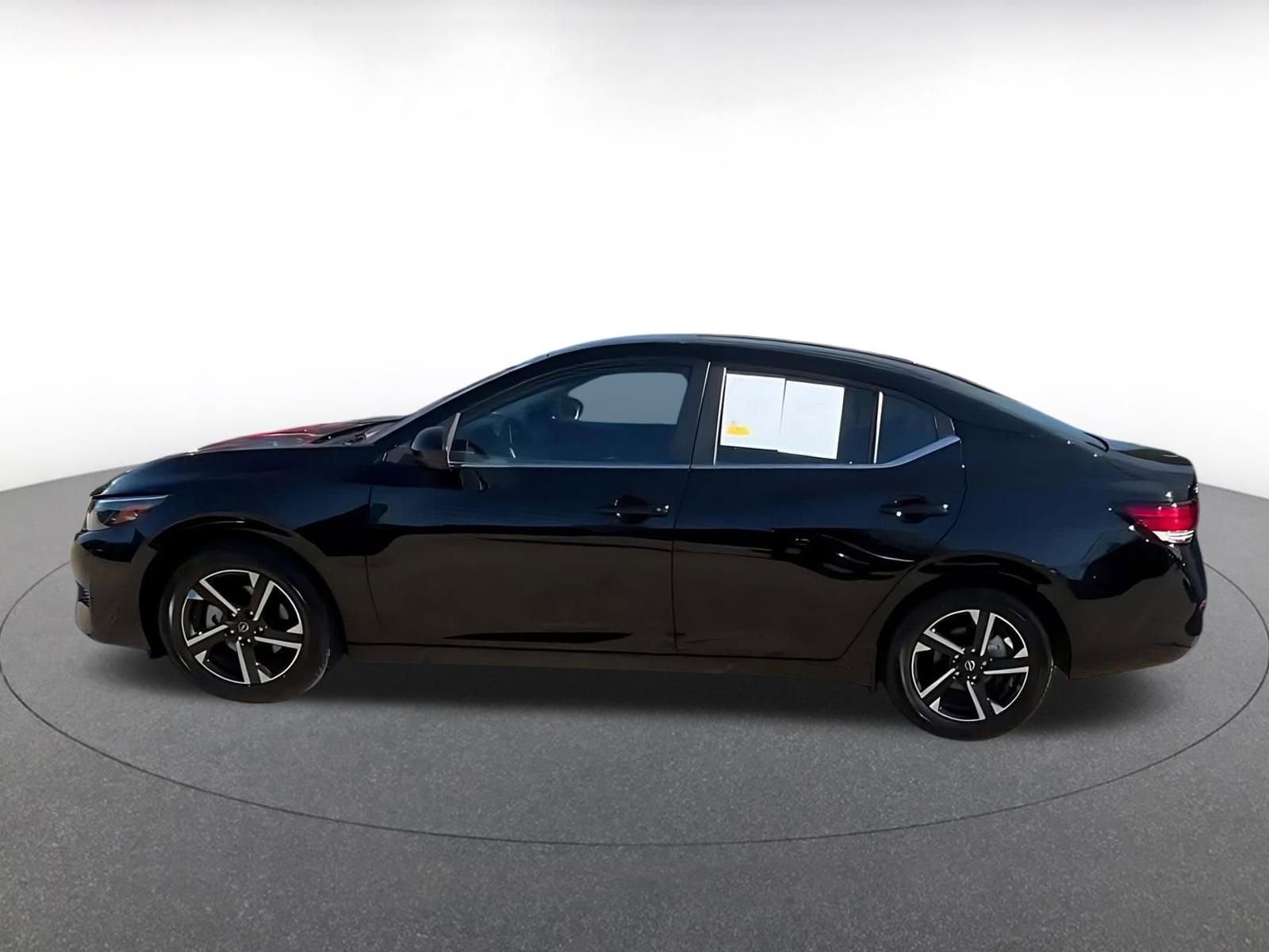 Thumbnail: 2025 Nissan Sentra - 8