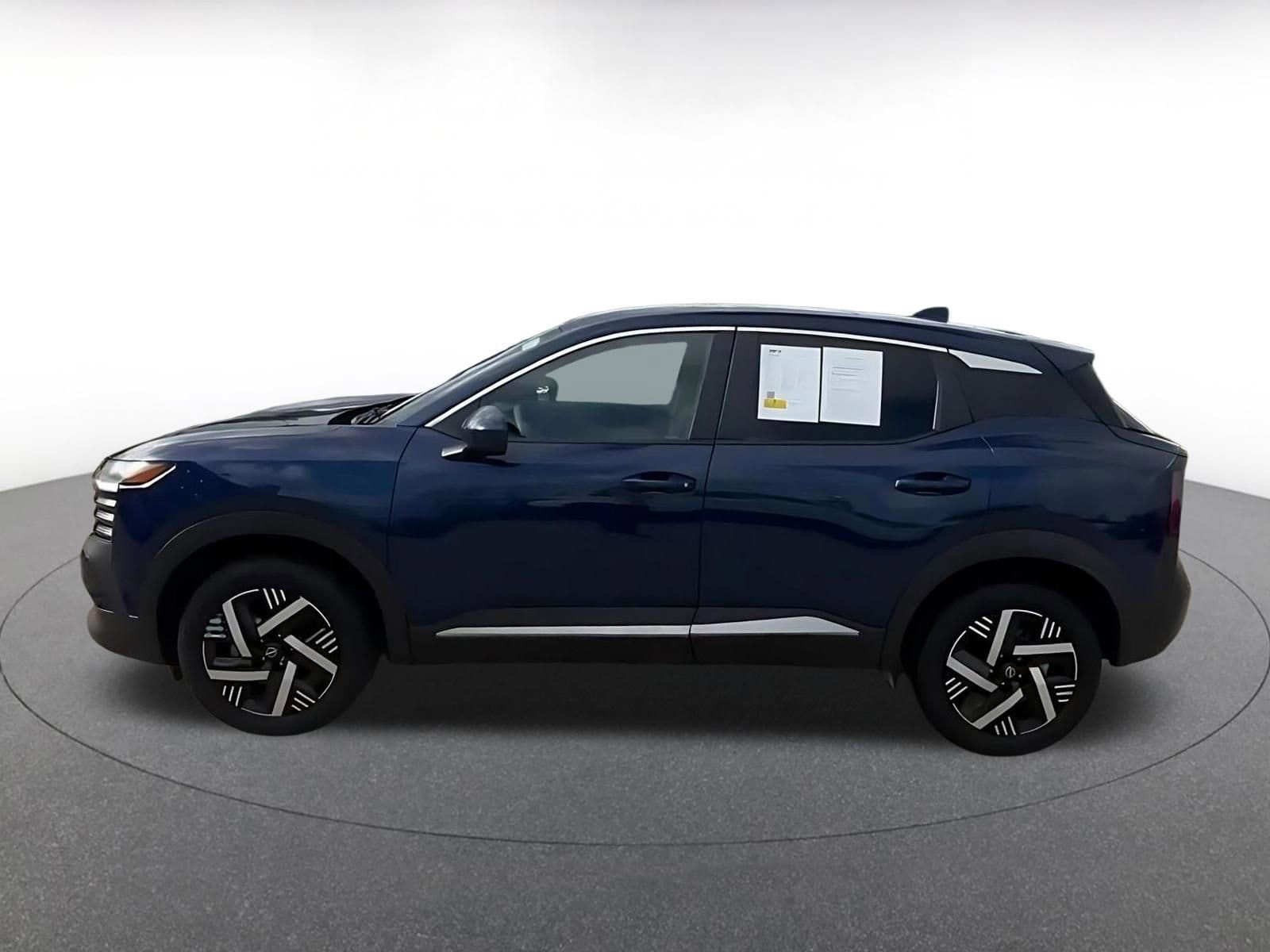 Thumbnail: 2025 Nissan Kicks - 9