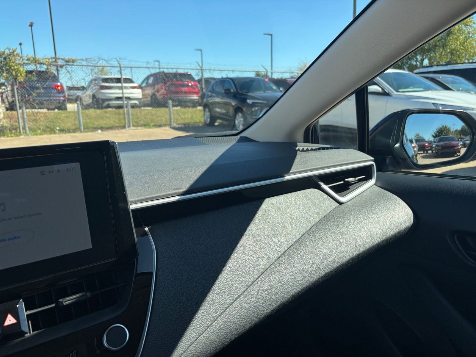 Thumbnail: 2025 Toyota Corolla - 33