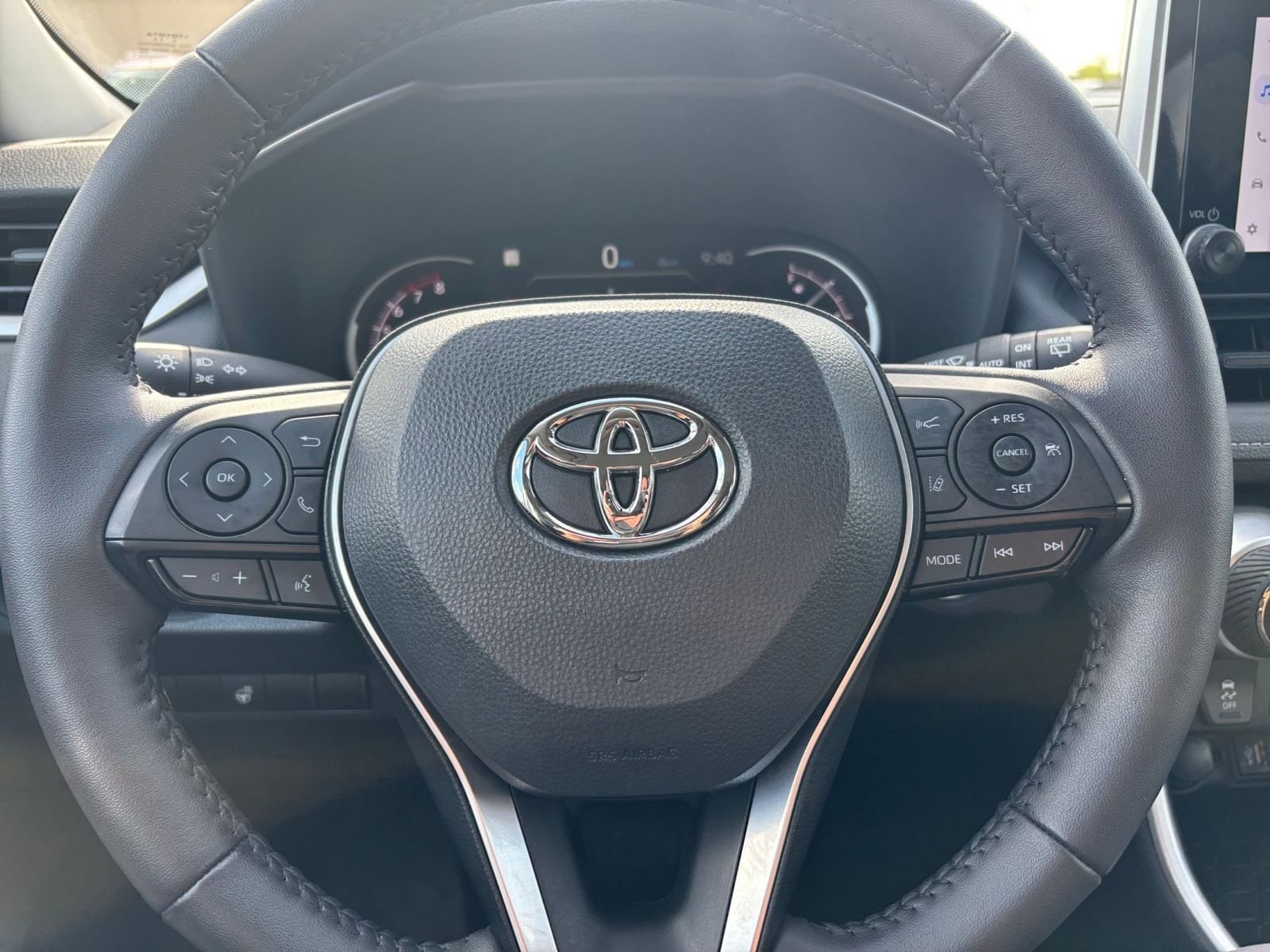 2024 Toyota RAV4 XLE 22