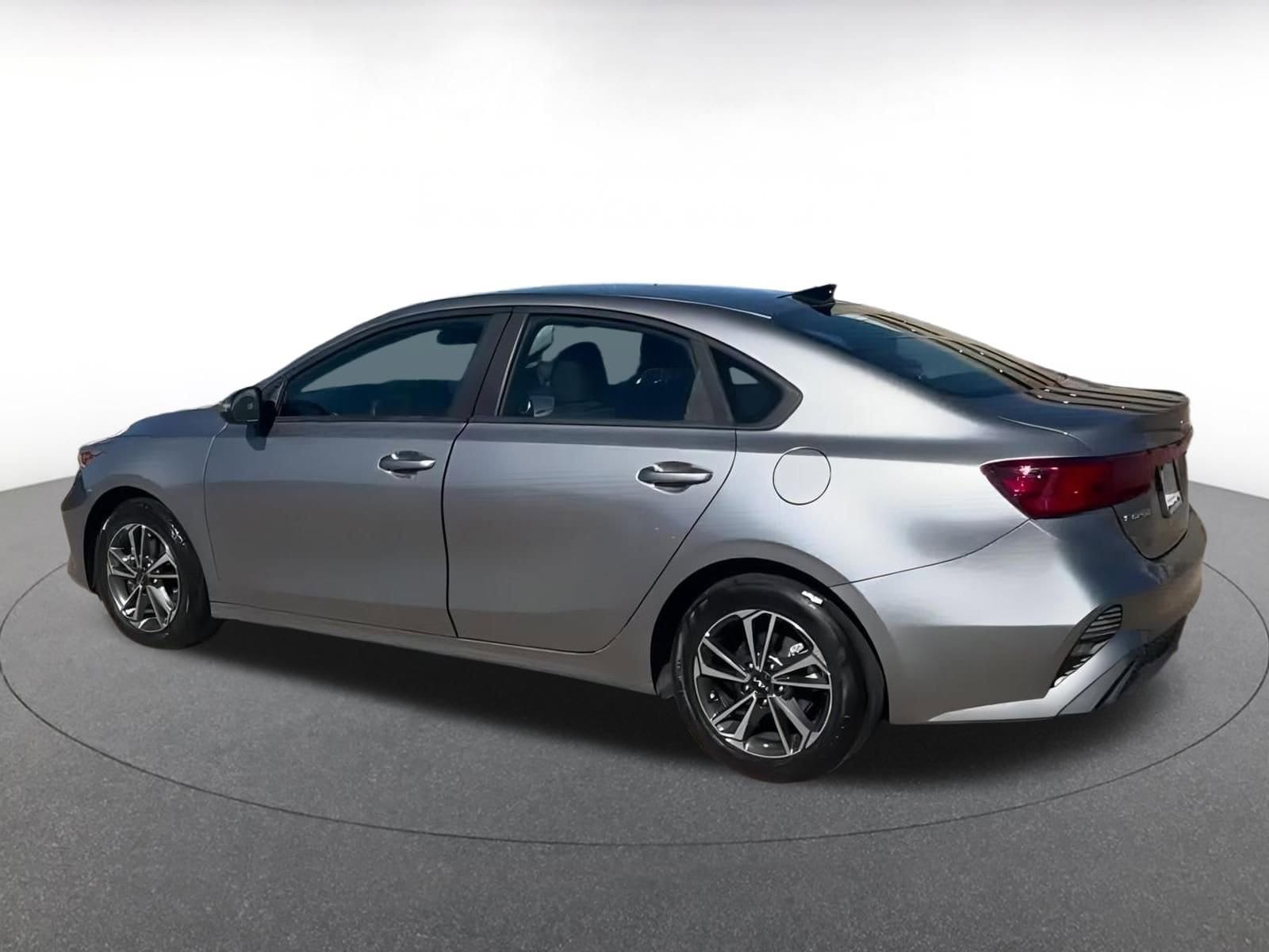 Thumbnail: 2024 Kia Forte - 15