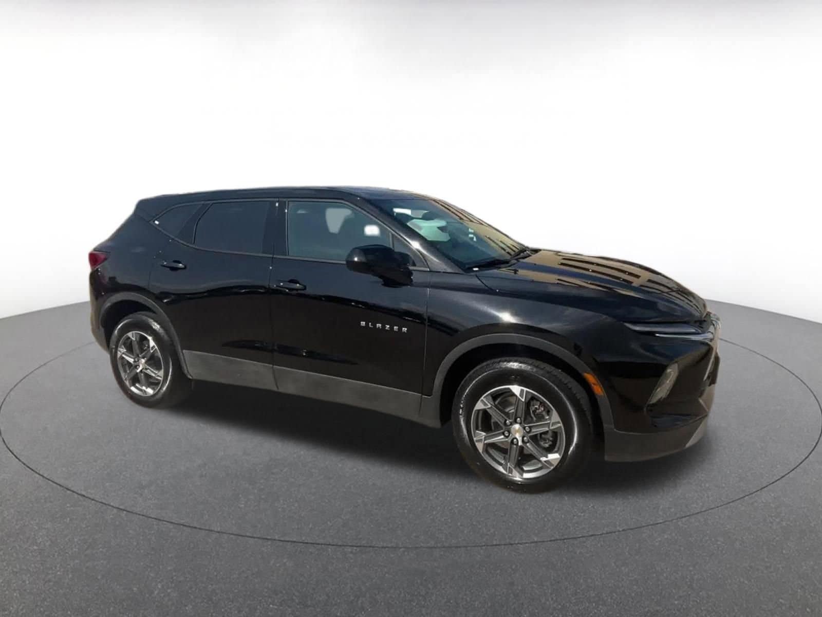 Thumbnail: 2025 Chevrolet Blazer - 2