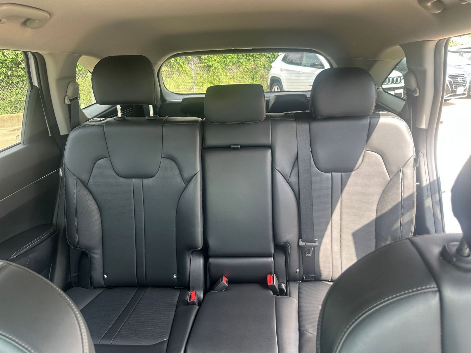 2024 Kia Sorento S 33