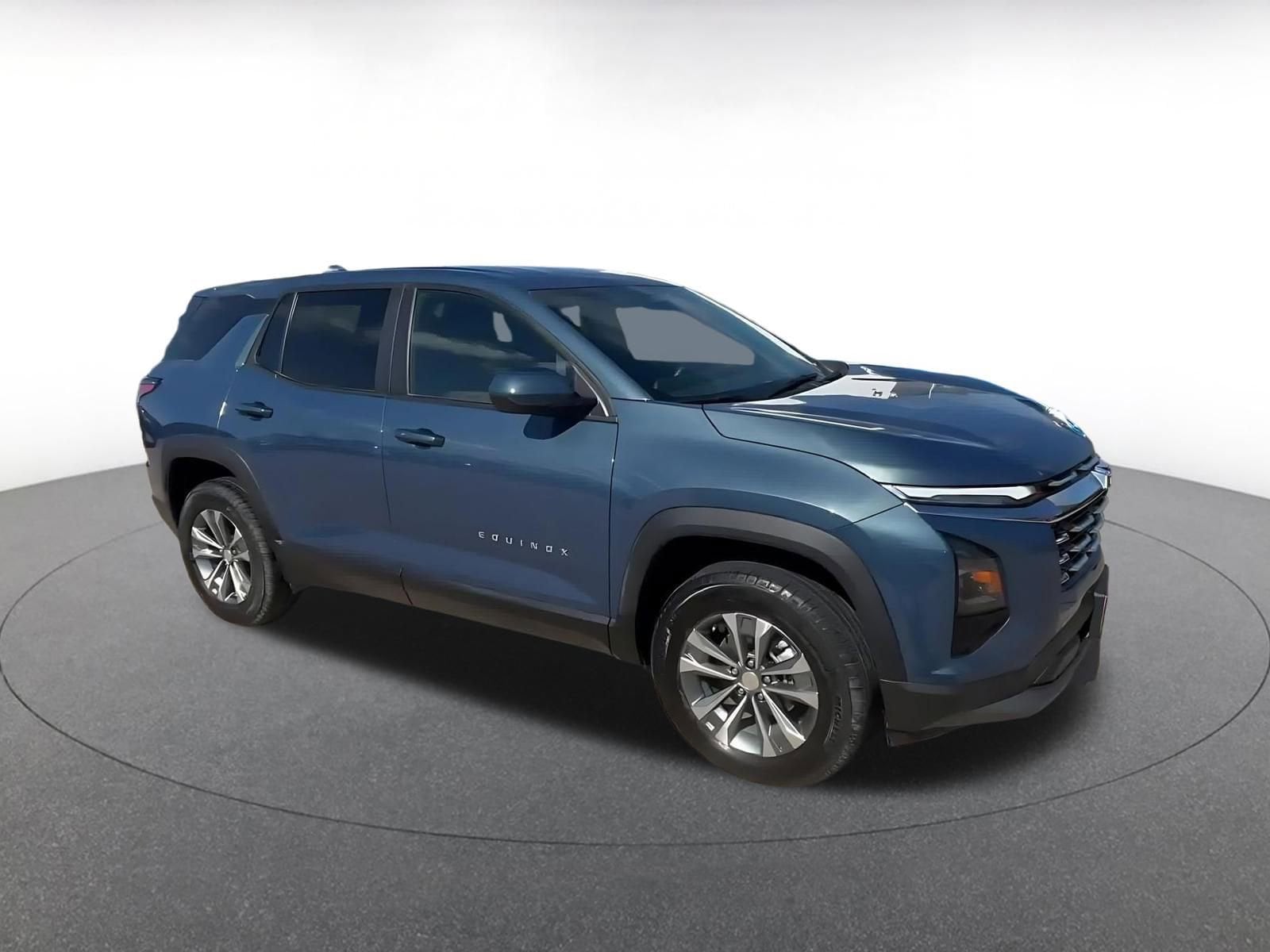 Thumbnail: 2025 Chevrolet Equinox - 2