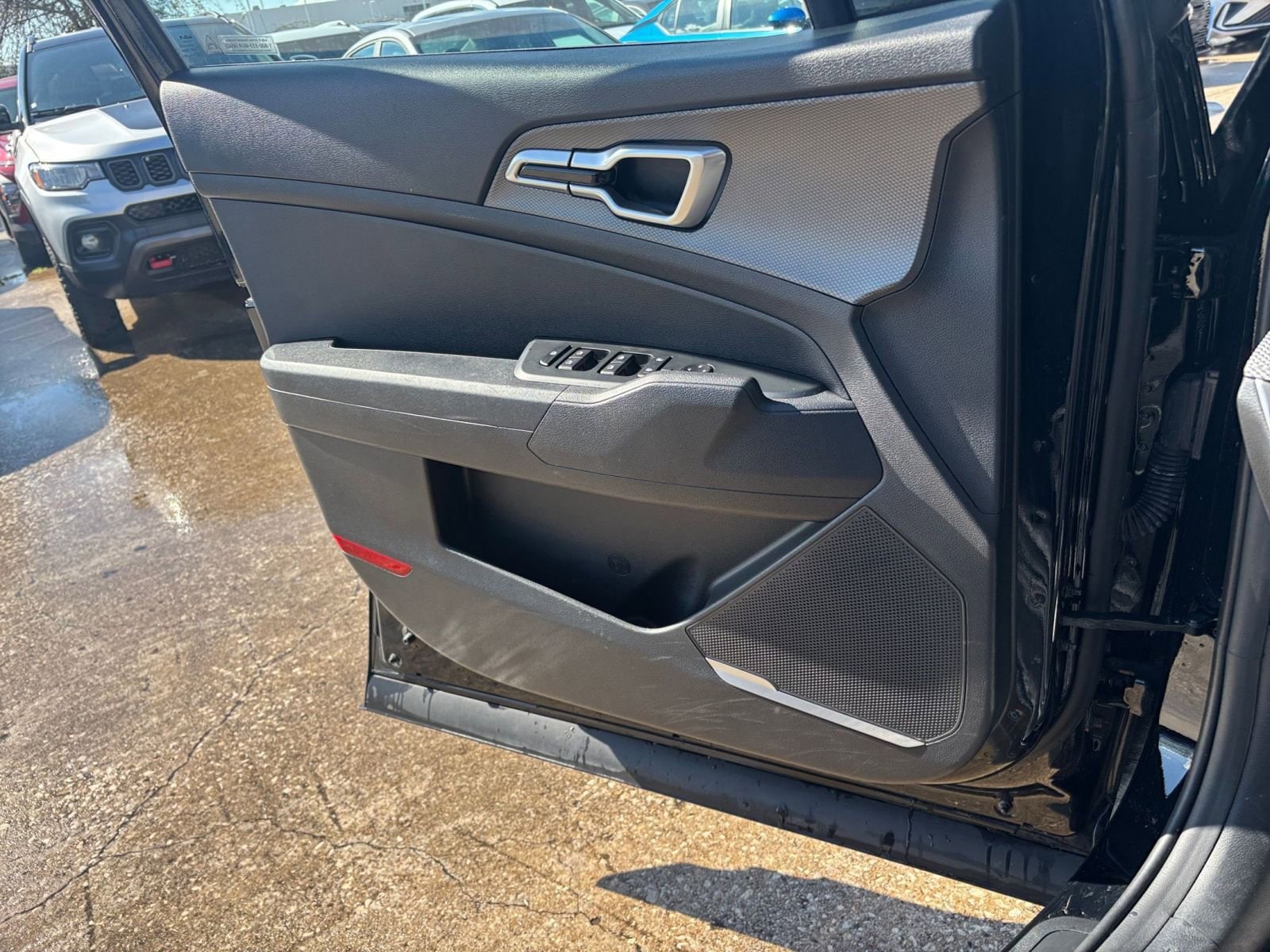 Thumbnail: 2025 Kia Sportage - 18