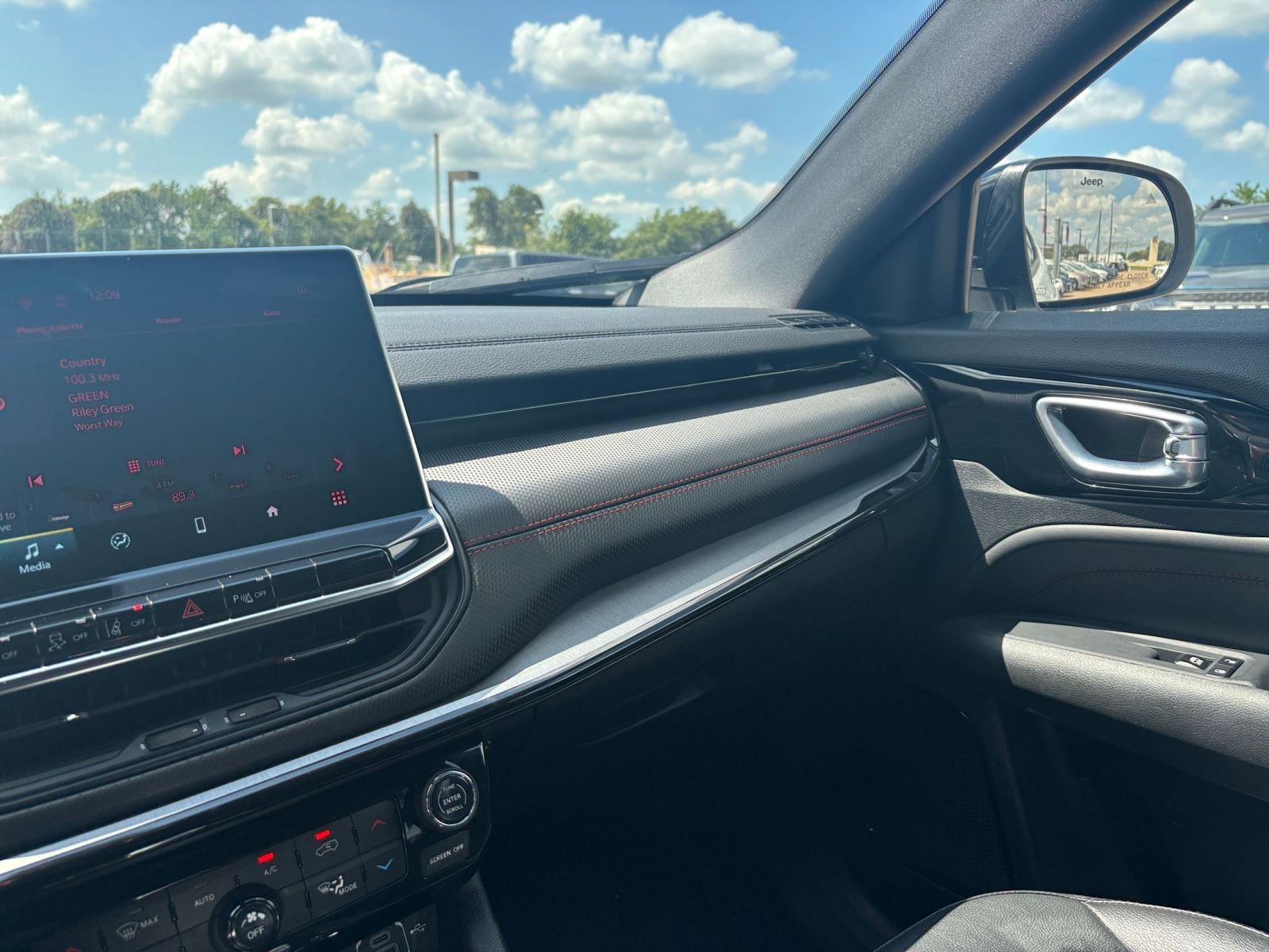 Thumbnail: 2025 Jeep Compass - 33