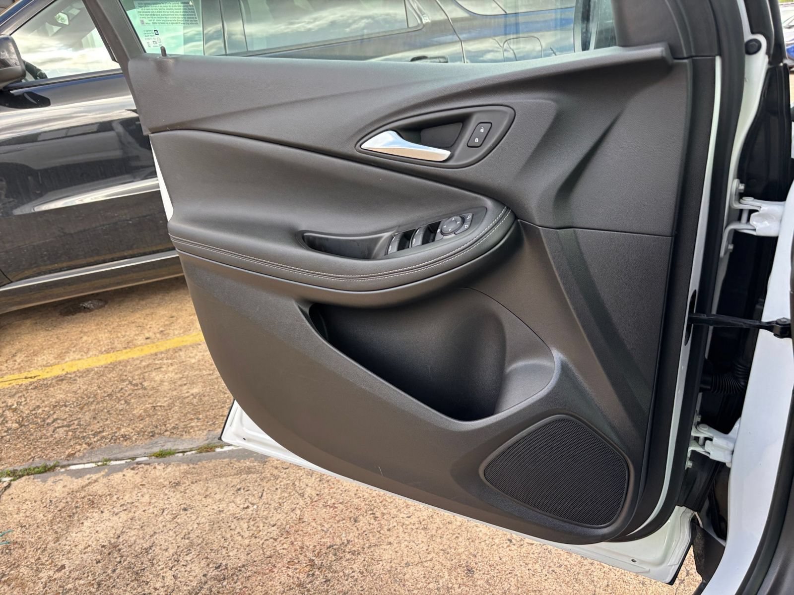 Thumbnail: 2025 Buick Encore GX - 18