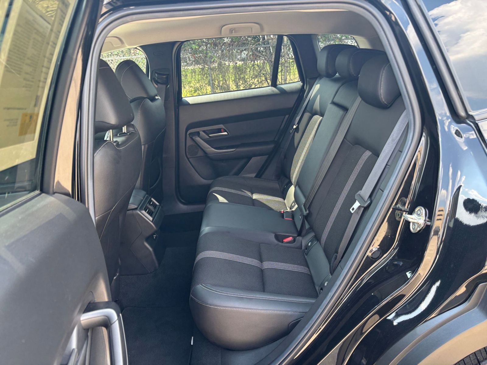 Thumbnail: 2025 Mazda CX-50 - 24