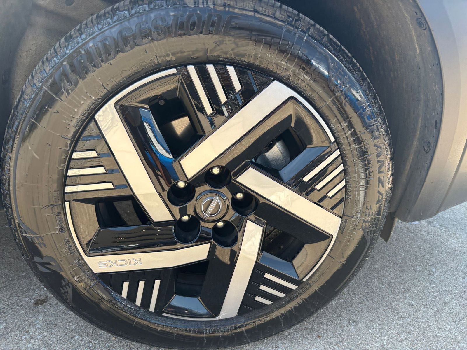 Thumbnail: 2025 Nissan Kicks - 28