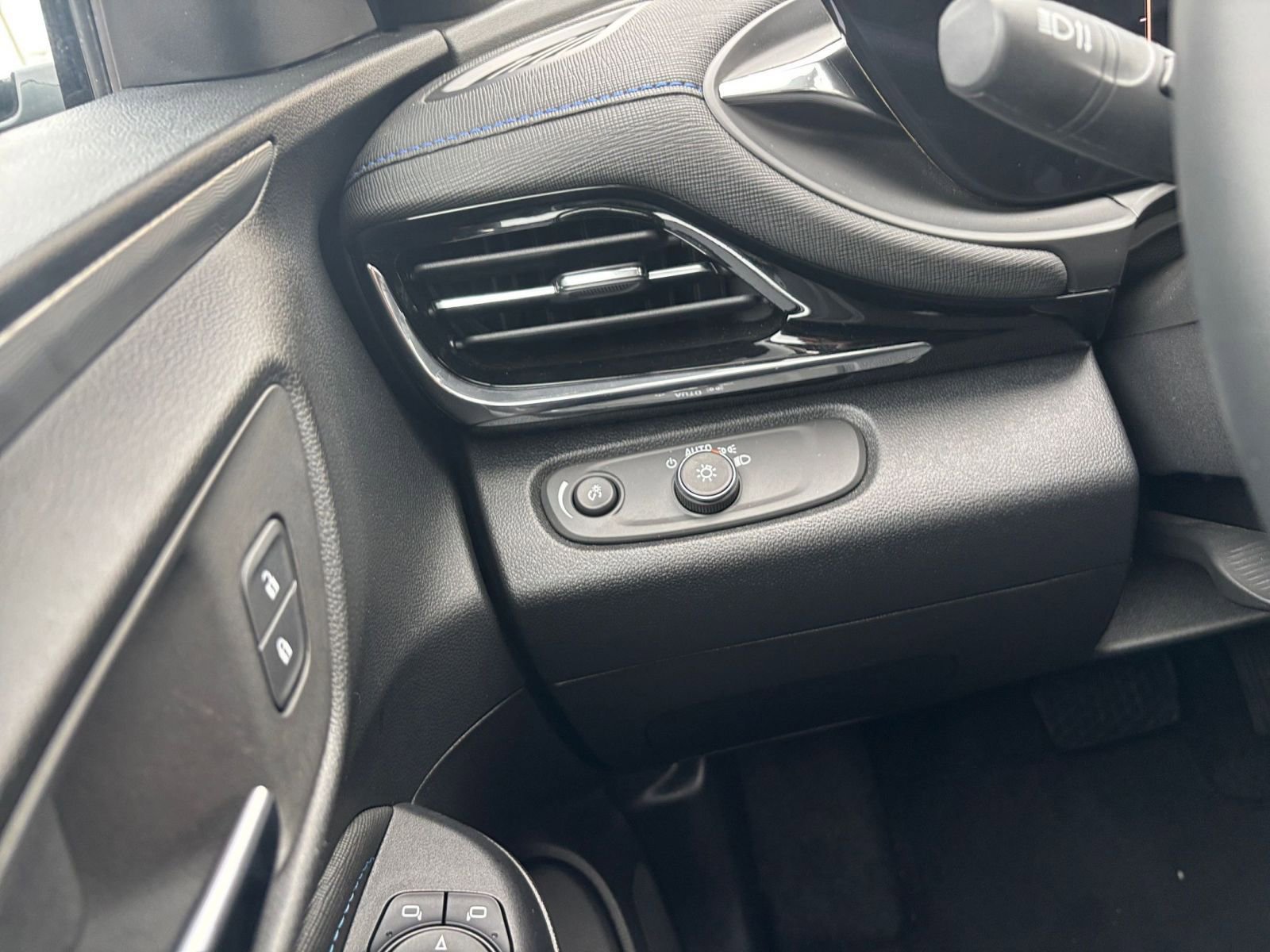 Thumbnail: 2025 Buick Envista - 32