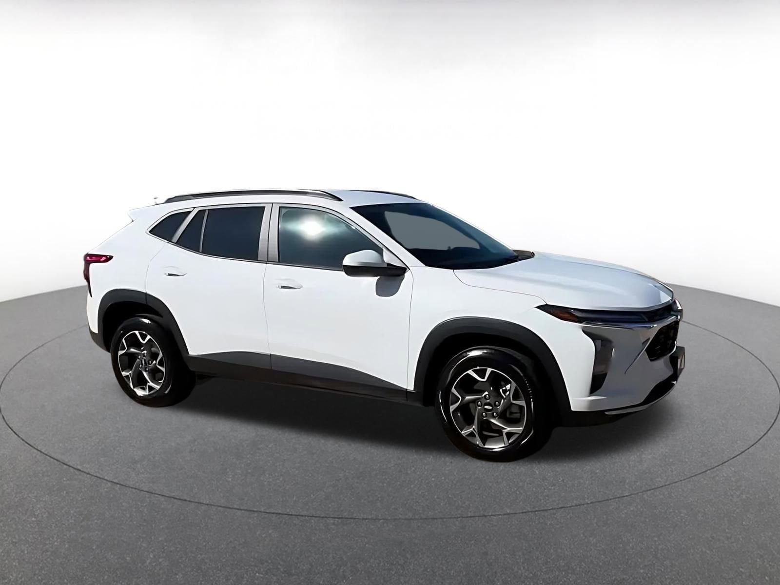 Thumbnail: 2025 Chevrolet Trax - 2