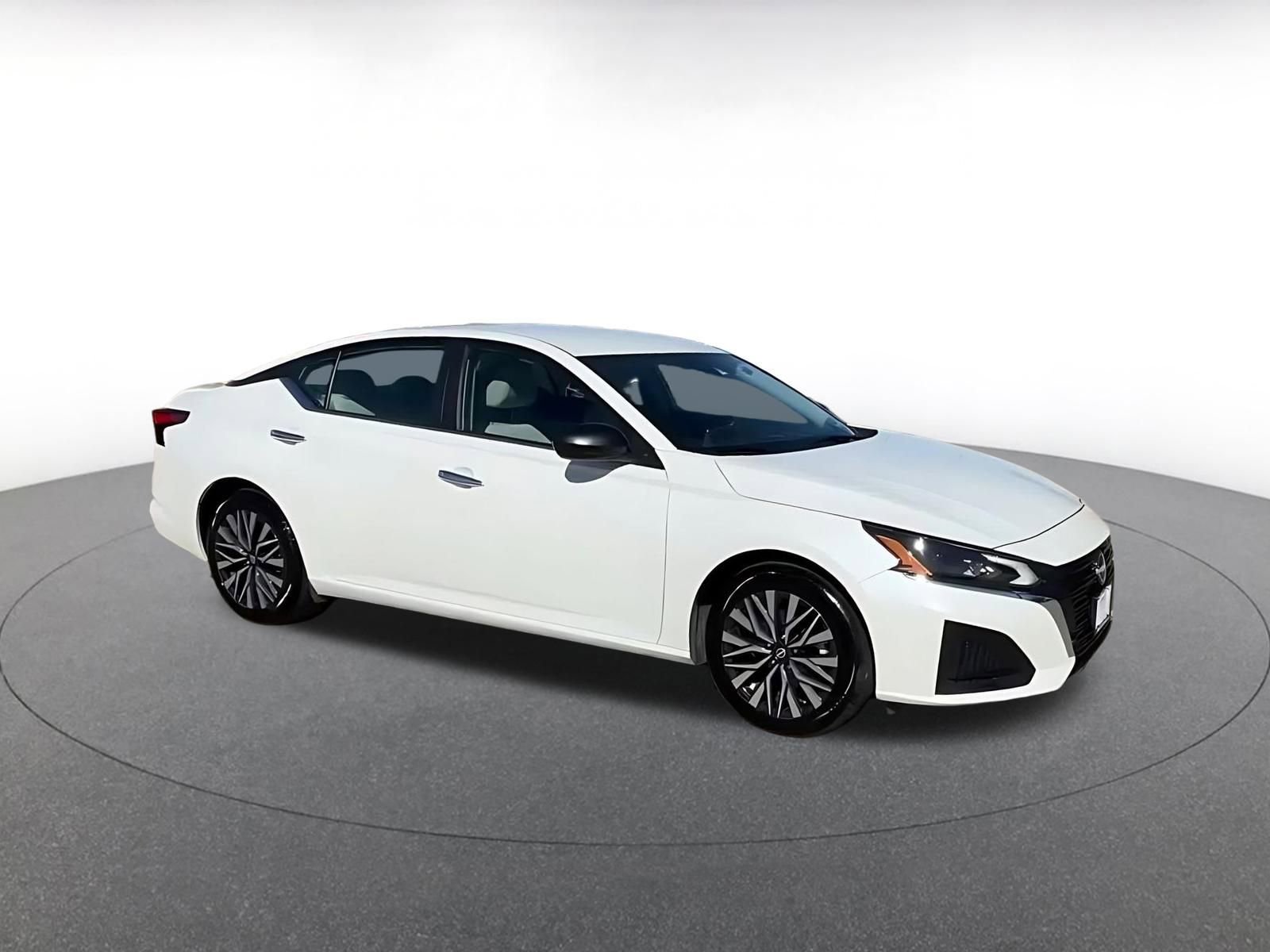 Thumbnail: 2025 Nissan Altima - 2