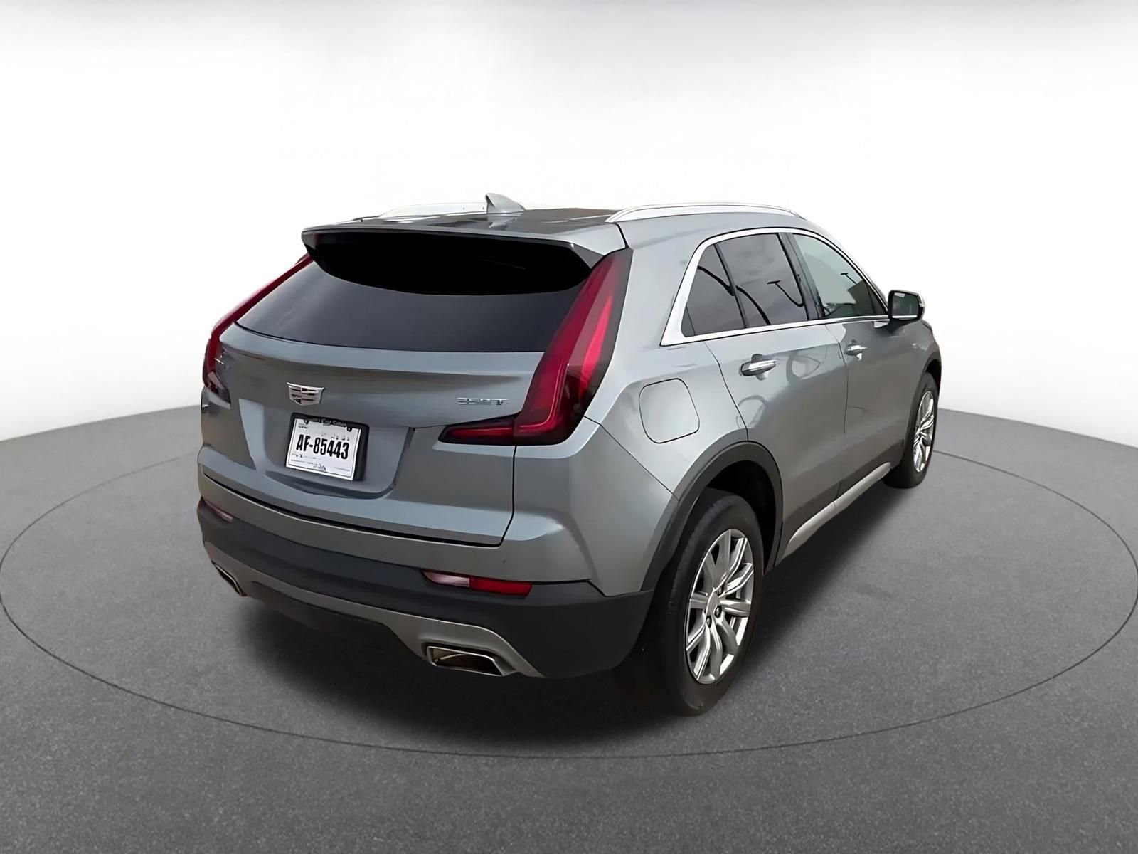 Thumbnail: 2023 Cadillac XT4 - 14