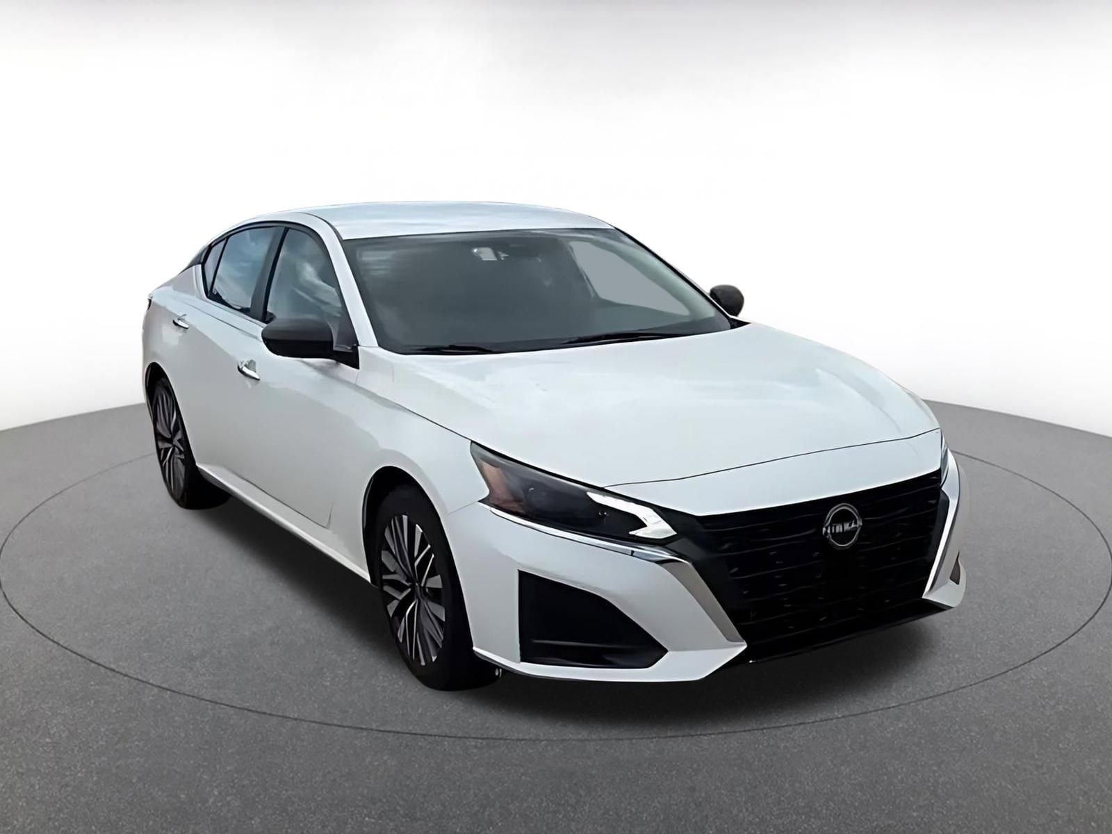 Thumbnail: 2025 Nissan Altima - 3