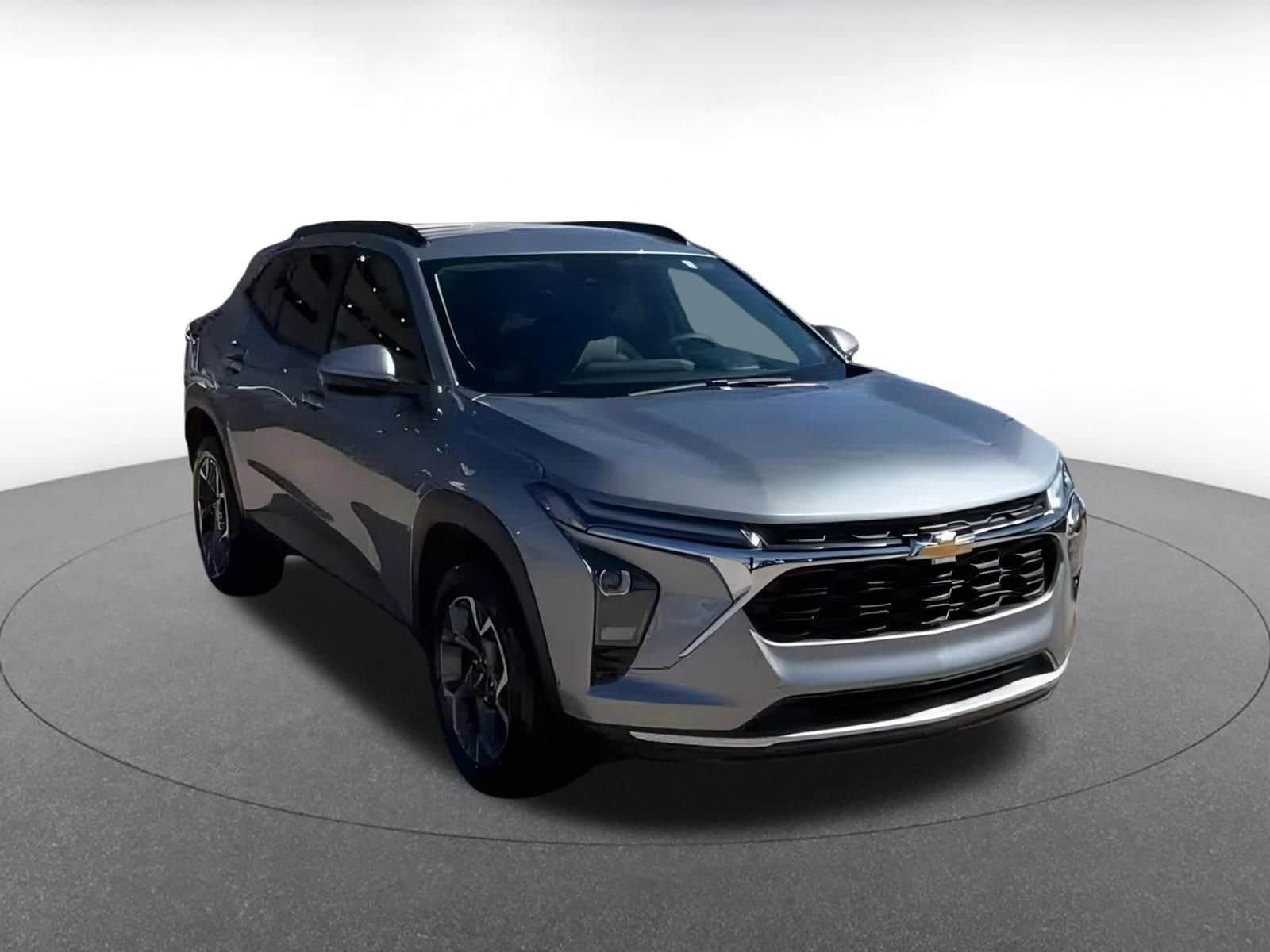 Thumbnail: 2025 Chevrolet Trax - 3