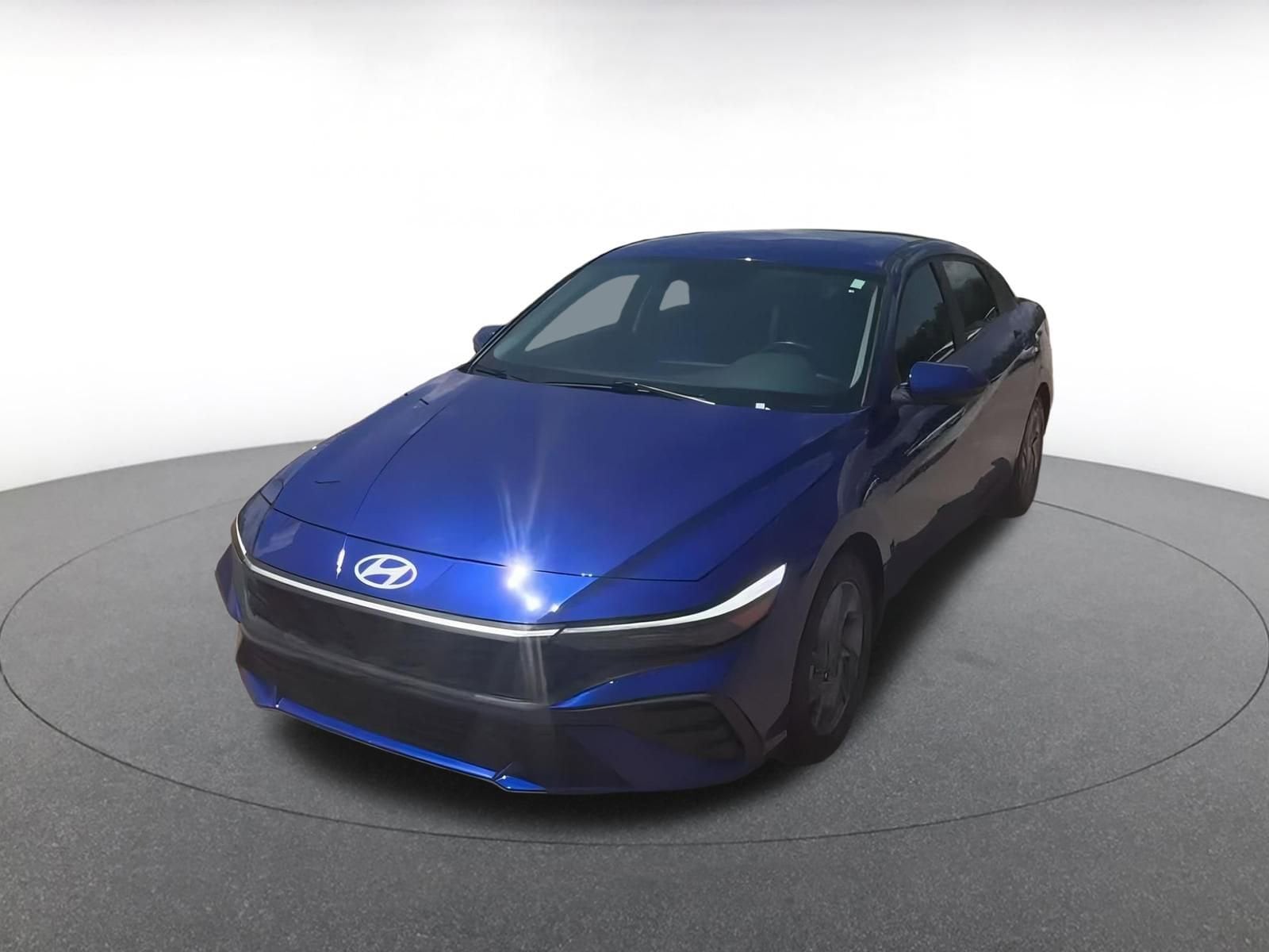 Thumbnail: 2024 Hyundai Elantra - 4