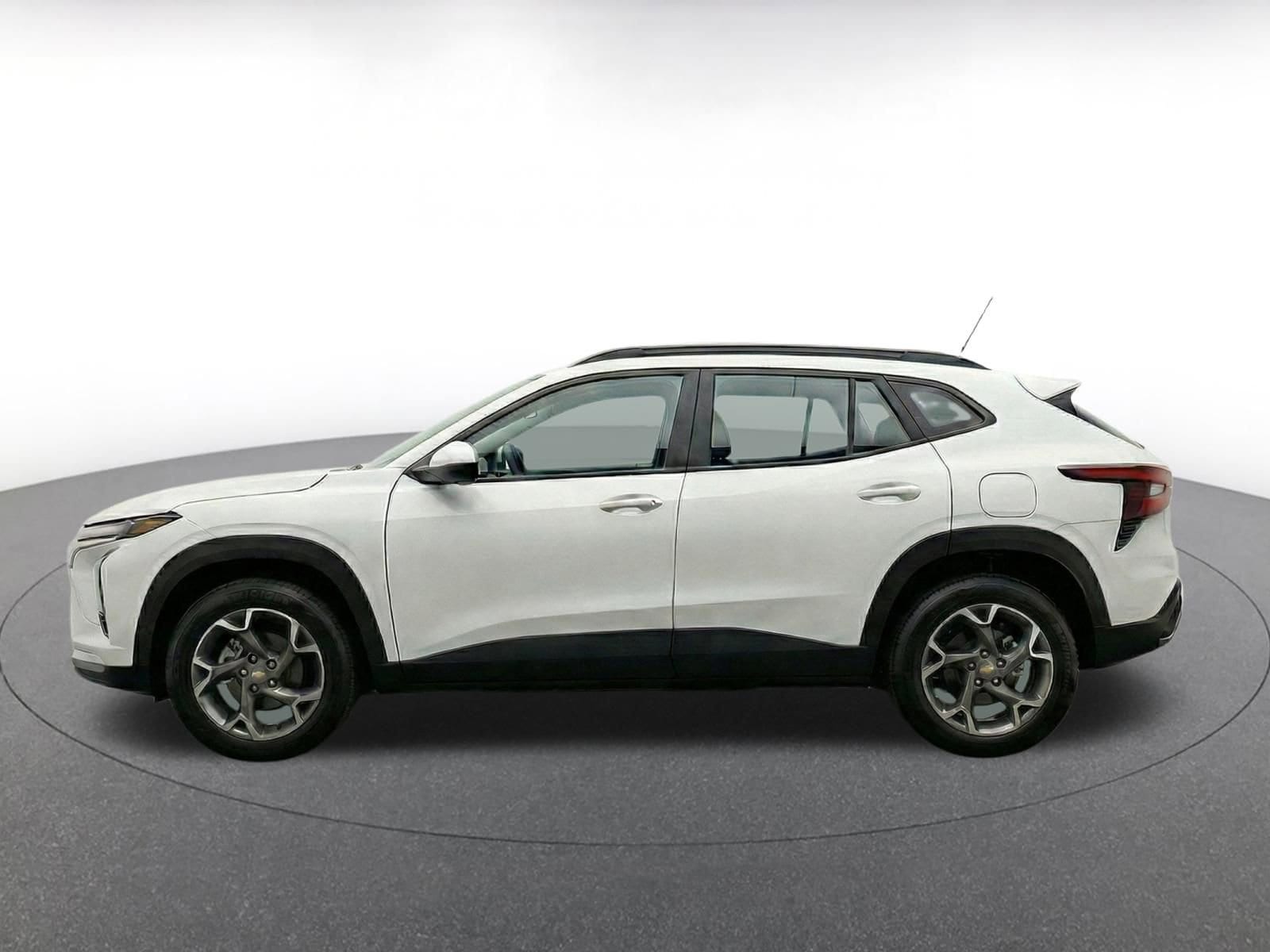 Thumbnail: 2025 Chevrolet Trax - 4