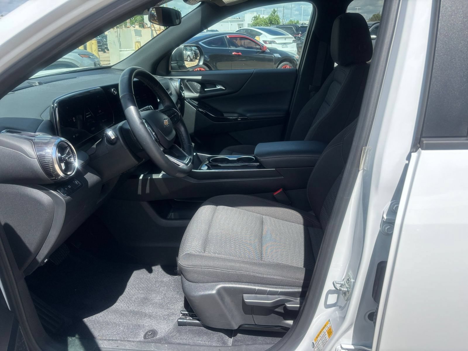 Thumbnail: 2025 Chevrolet Equinox - 26
