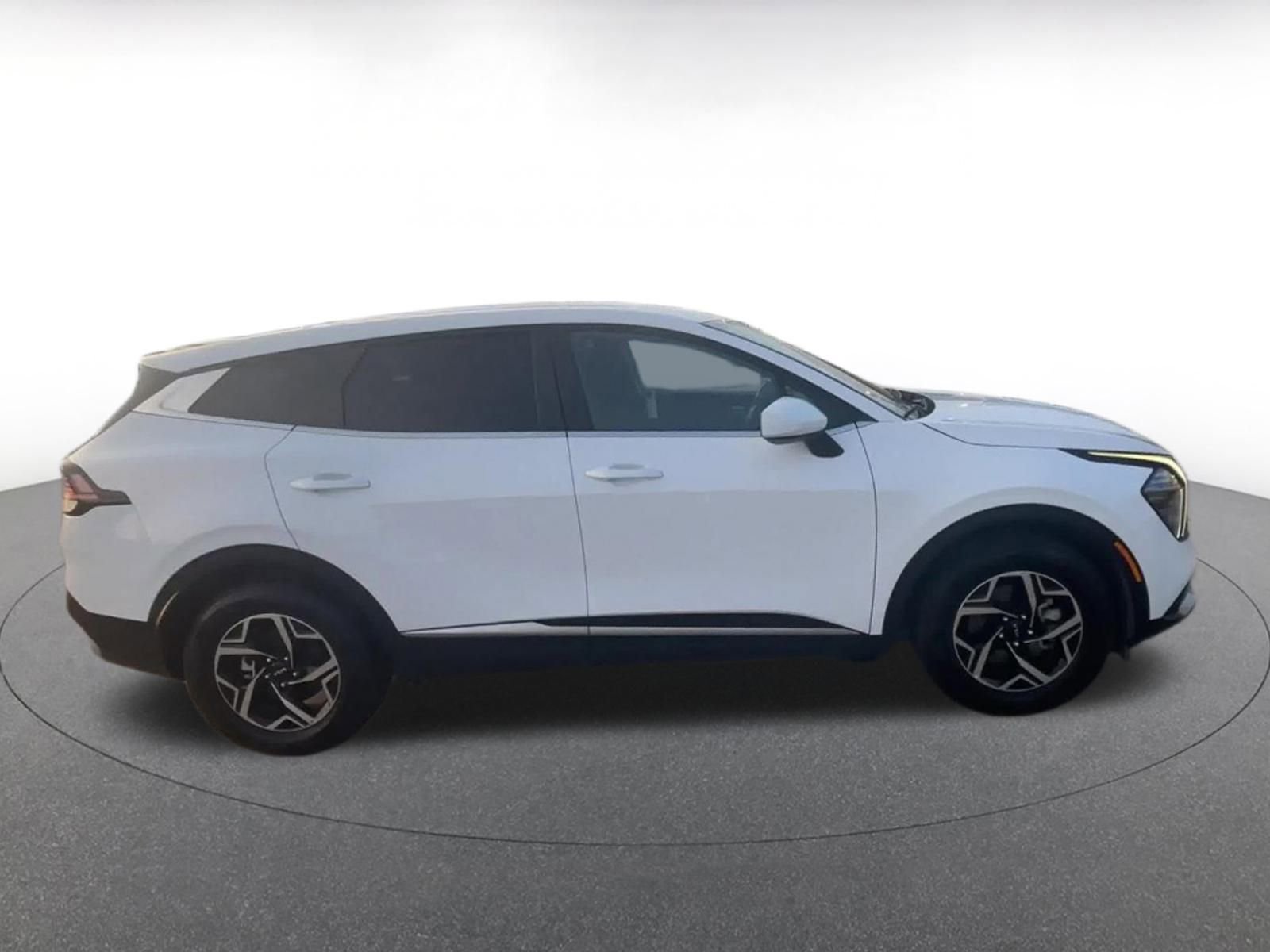 Thumbnail: 2025 Kia Sportage - 16
