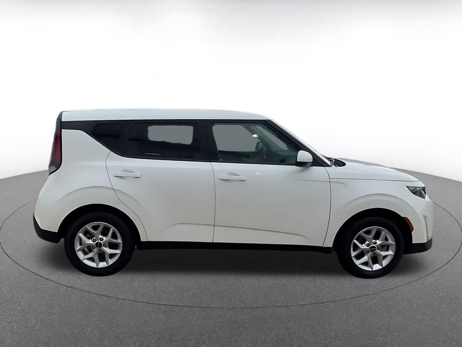 Thumbnail: 2025 Kia Soul - 16