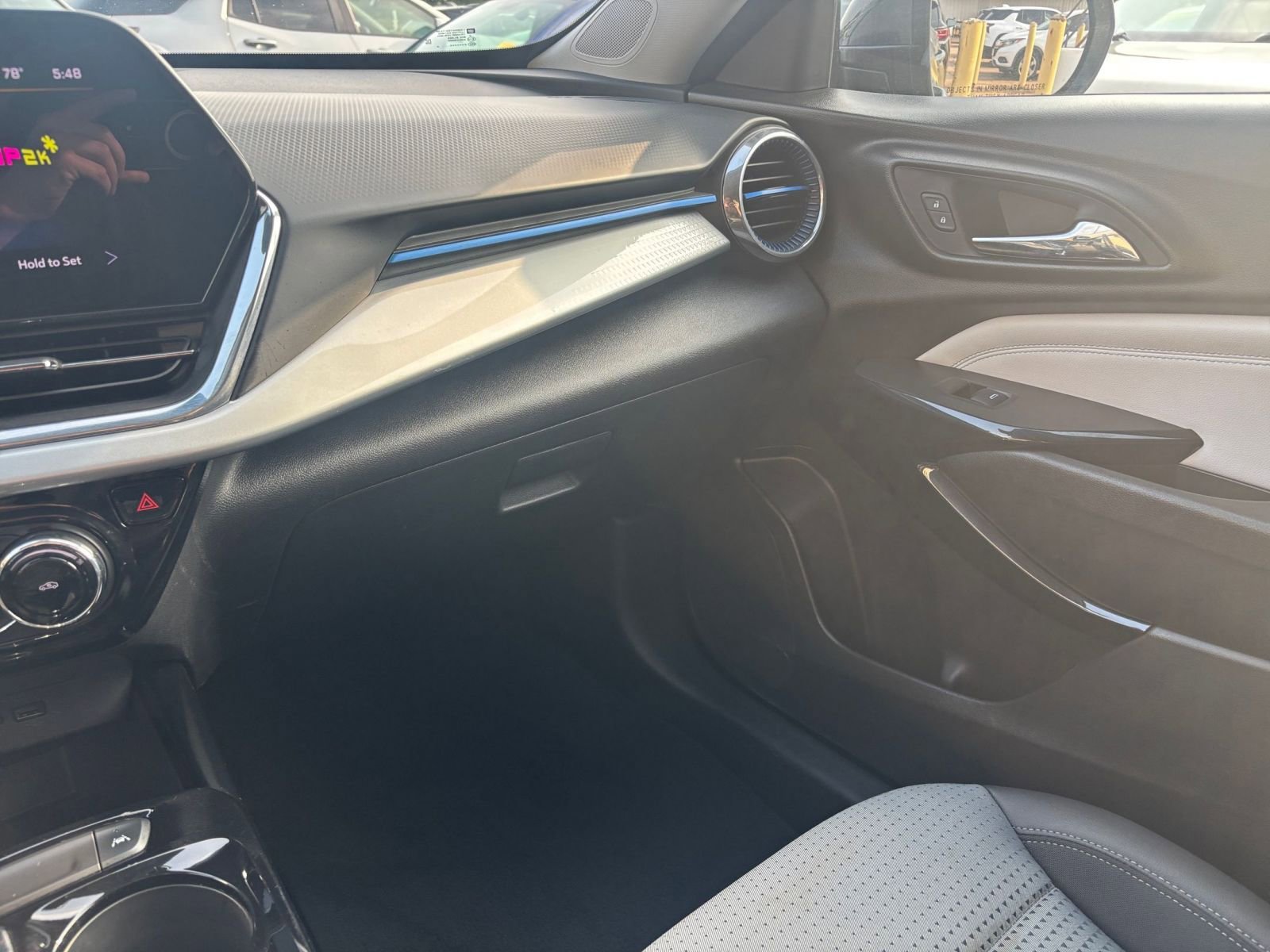 Thumbnail: 2025 Chevrolet Trax - 34