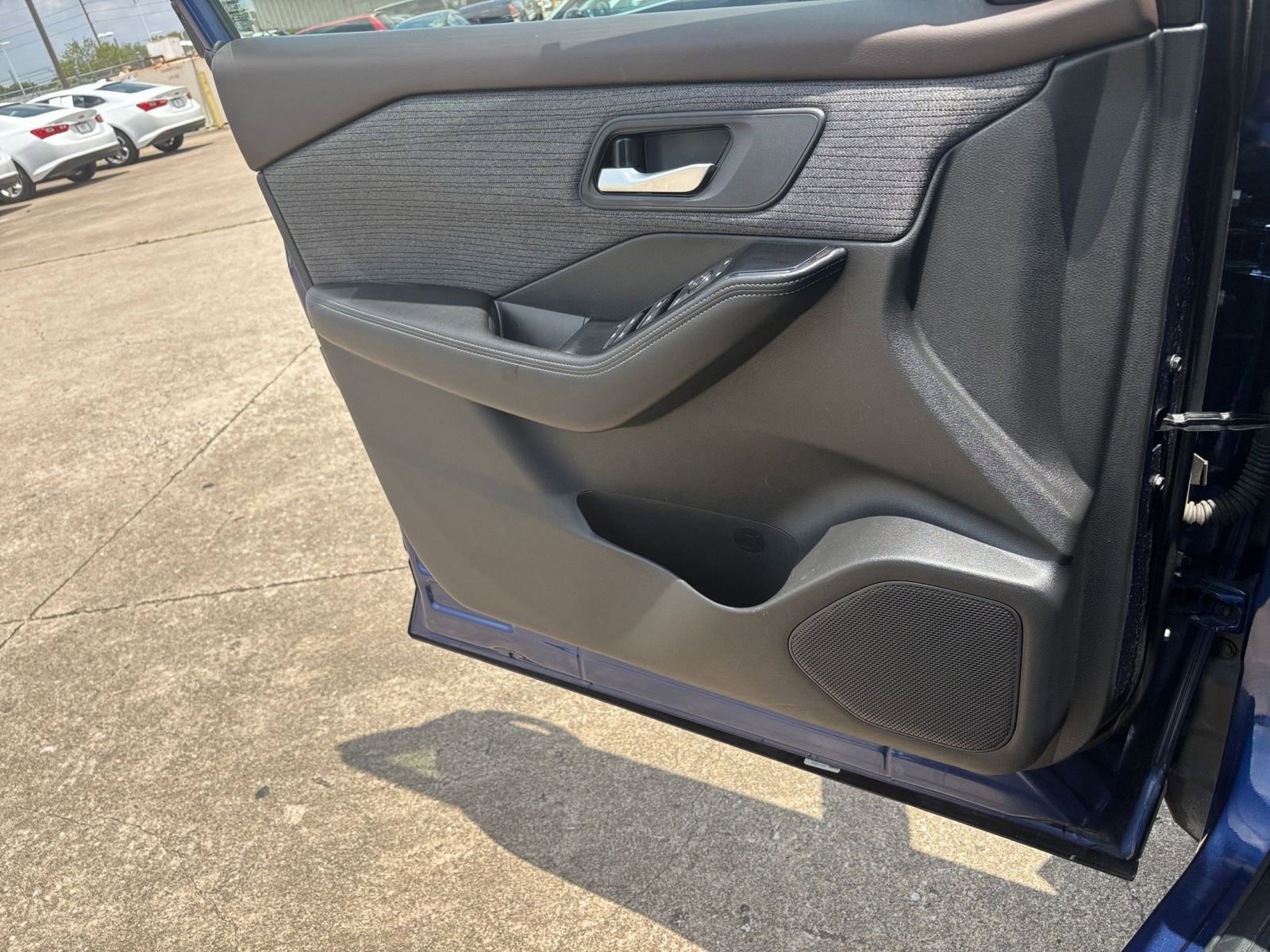 2023 Nissan Rogue SV 16