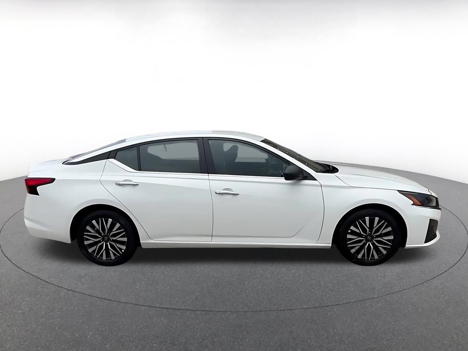 Thumbnail: 2025 Nissan Altima - 13