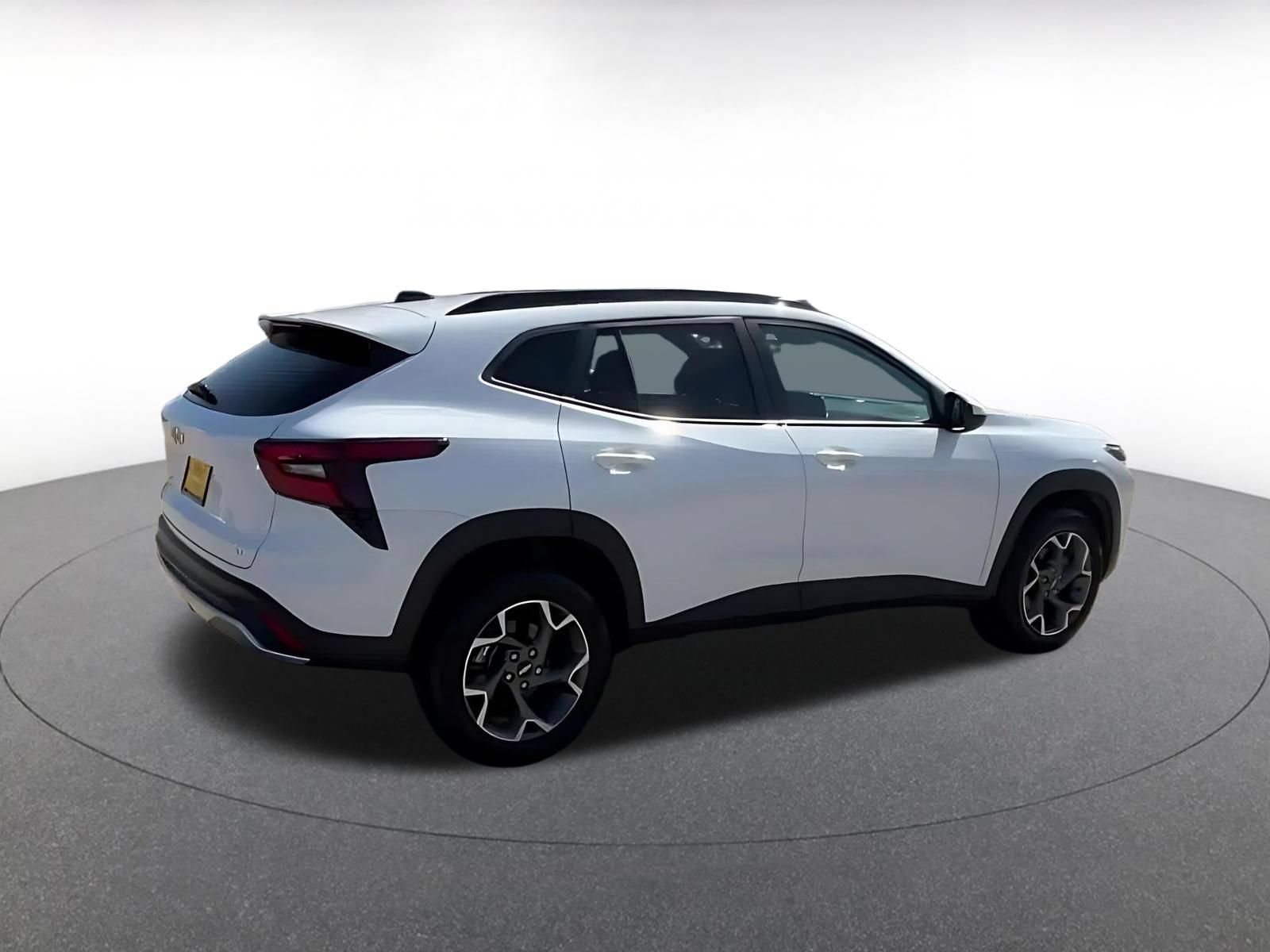 Thumbnail: 2025 Chevrolet Trax - 14
