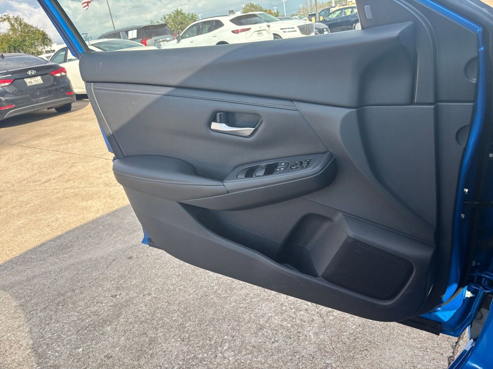 Thumbnail: 2025 Nissan Sentra - 20