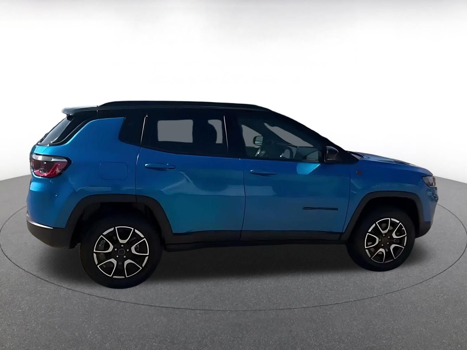 Thumbnail: 2025 Jeep Compass - 15
