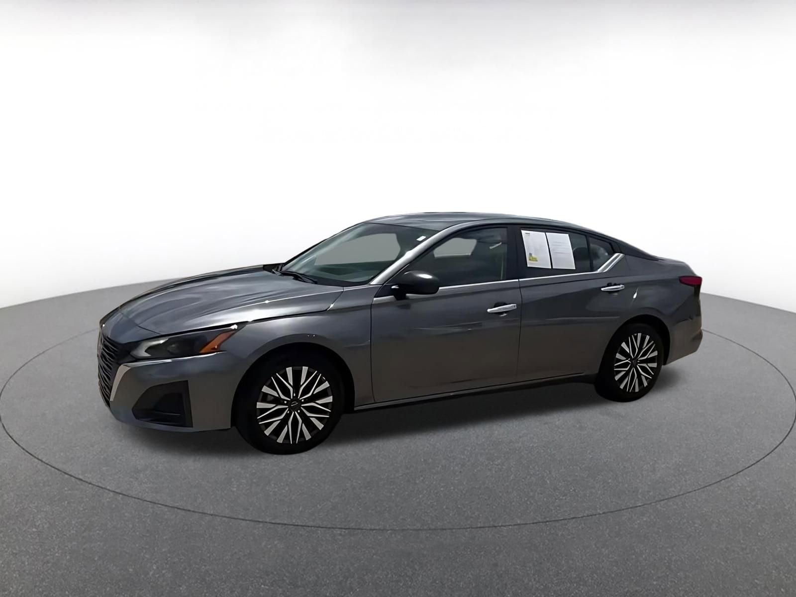 Thumbnail: 2025 Nissan Altima - 8