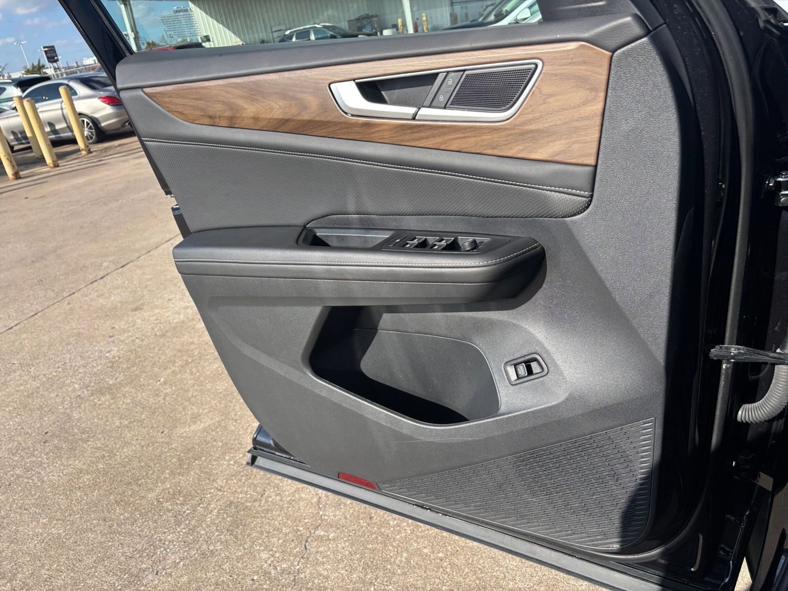 Thumbnail: 2025 Volkswagen Atlas - 21