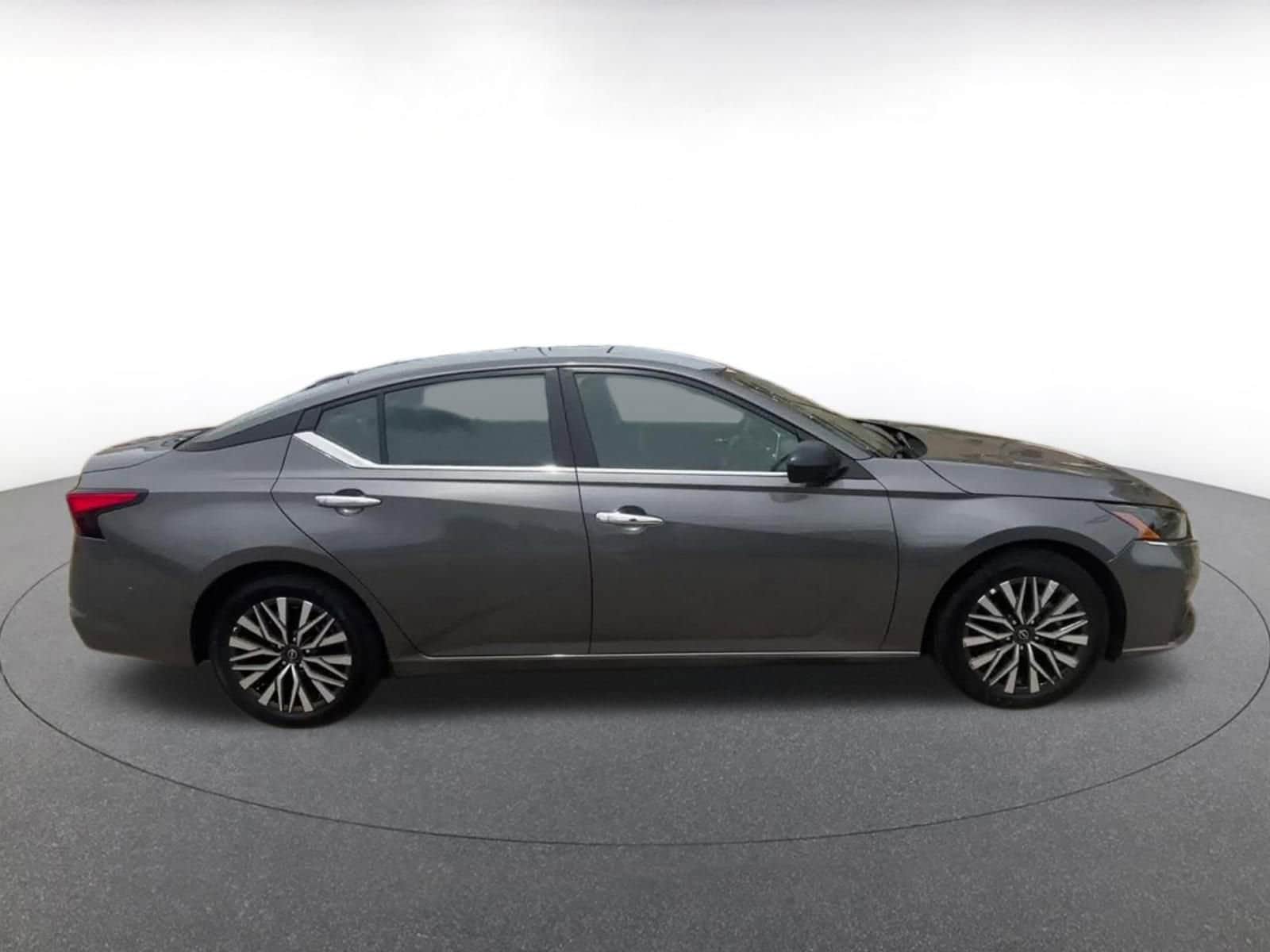 Thumbnail: 2025 Nissan Altima - 16